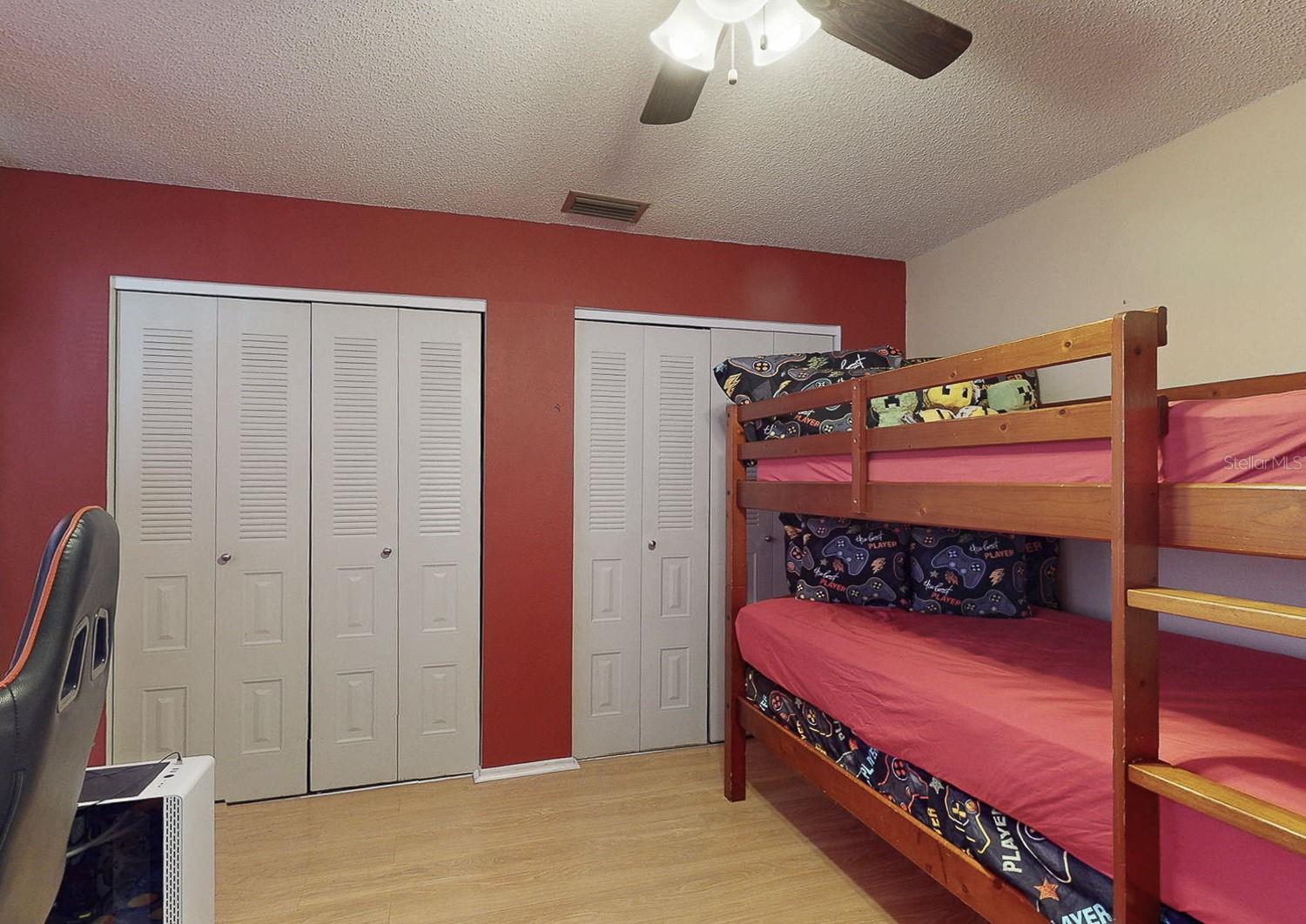 OAK VIEW MANOR - Residential