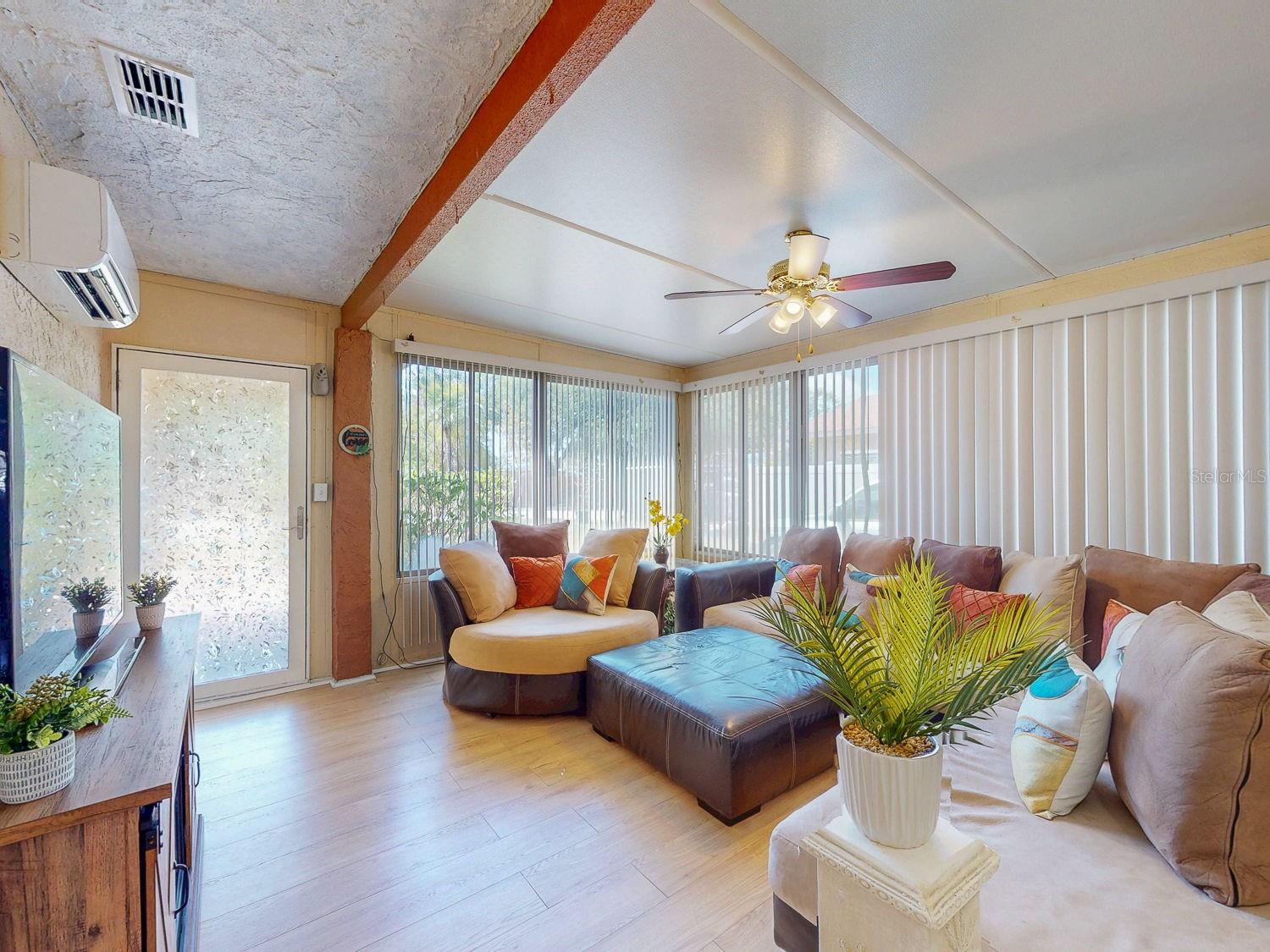 OAK VIEW MANOR - Residential