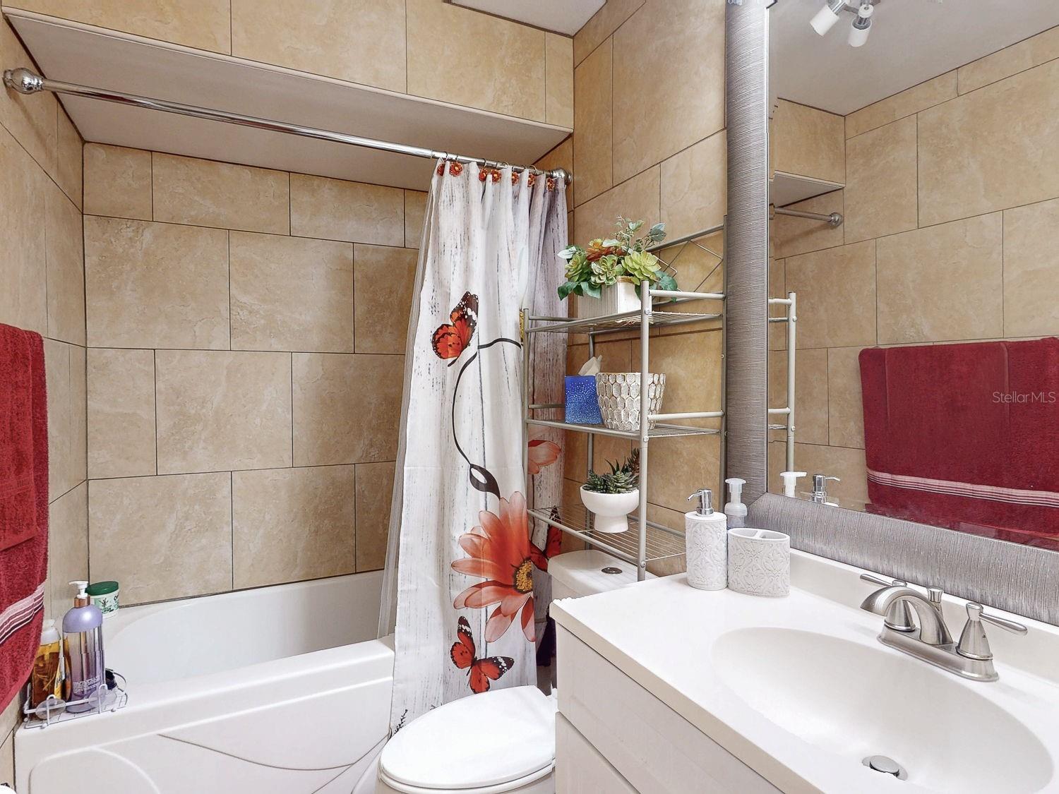 OAK VIEW MANOR - Residential