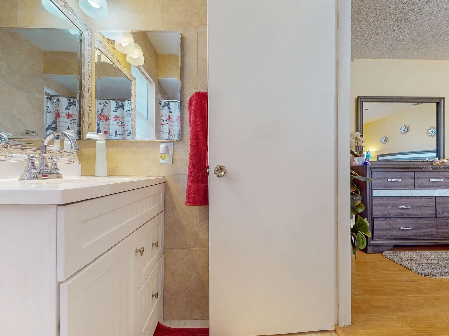 OAK VIEW MANOR - Residential