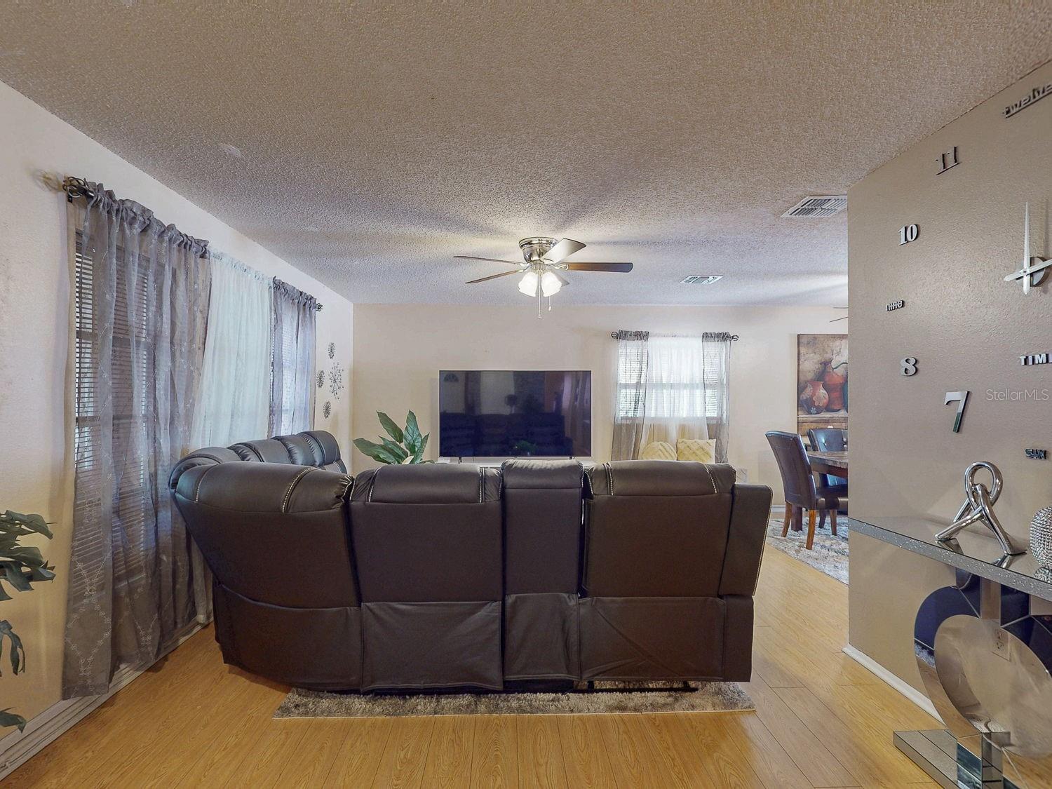 OAK VIEW MANOR - Residential