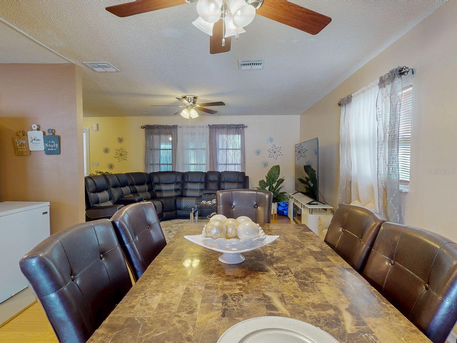 OAK VIEW MANOR - Residential