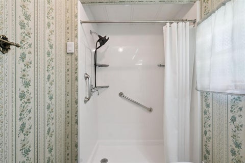 Tiny photo for 20 Hawaiian Way, Leesburg, FL 34788 (MLS # O6436237)