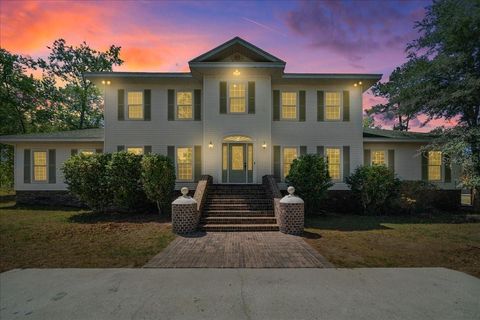 Photo of 7808 NE 75th Street, Gainesville, FL 32609 (MLS # OM722963)