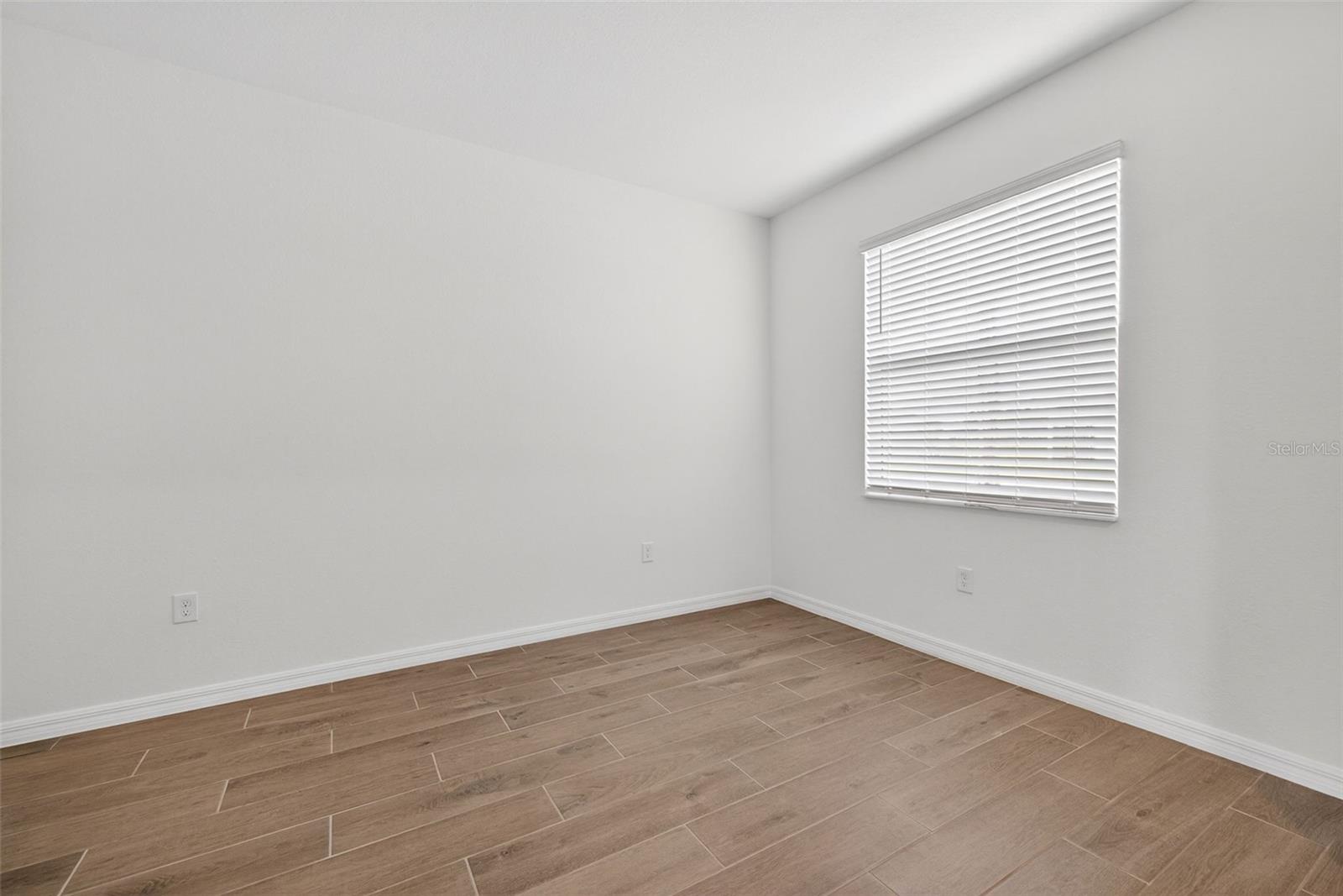 TUCKERS POINTE PH 1 - Residential