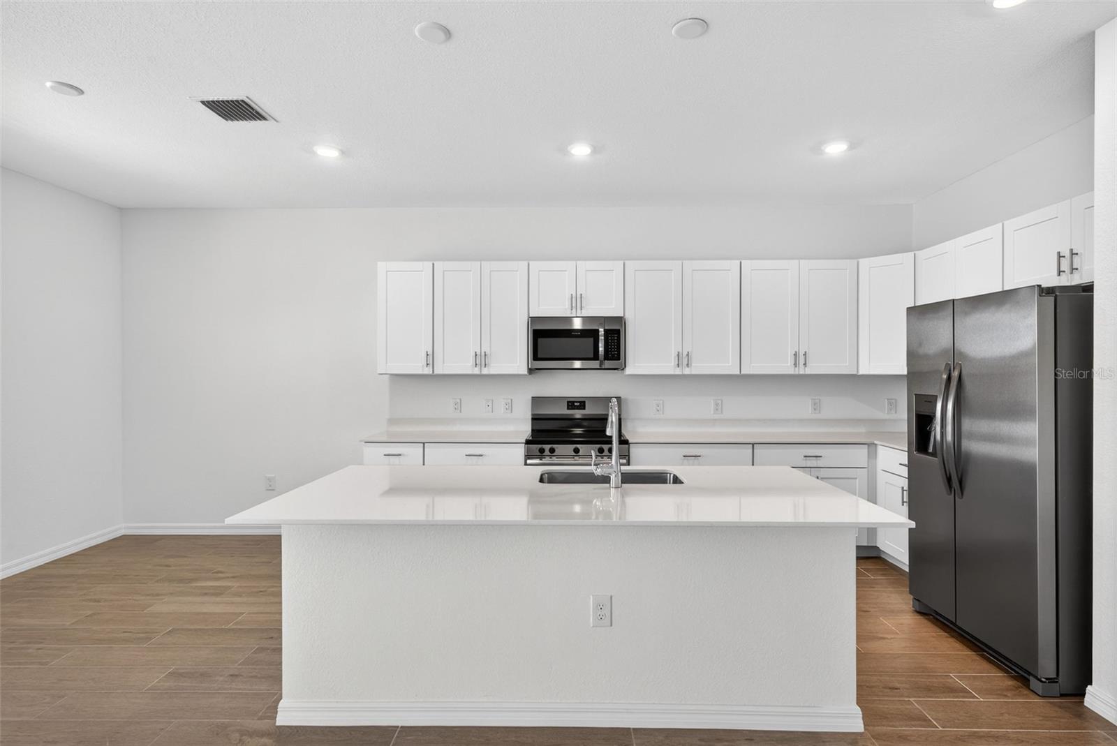 TUCKERS POINTE PH 1 - Residential