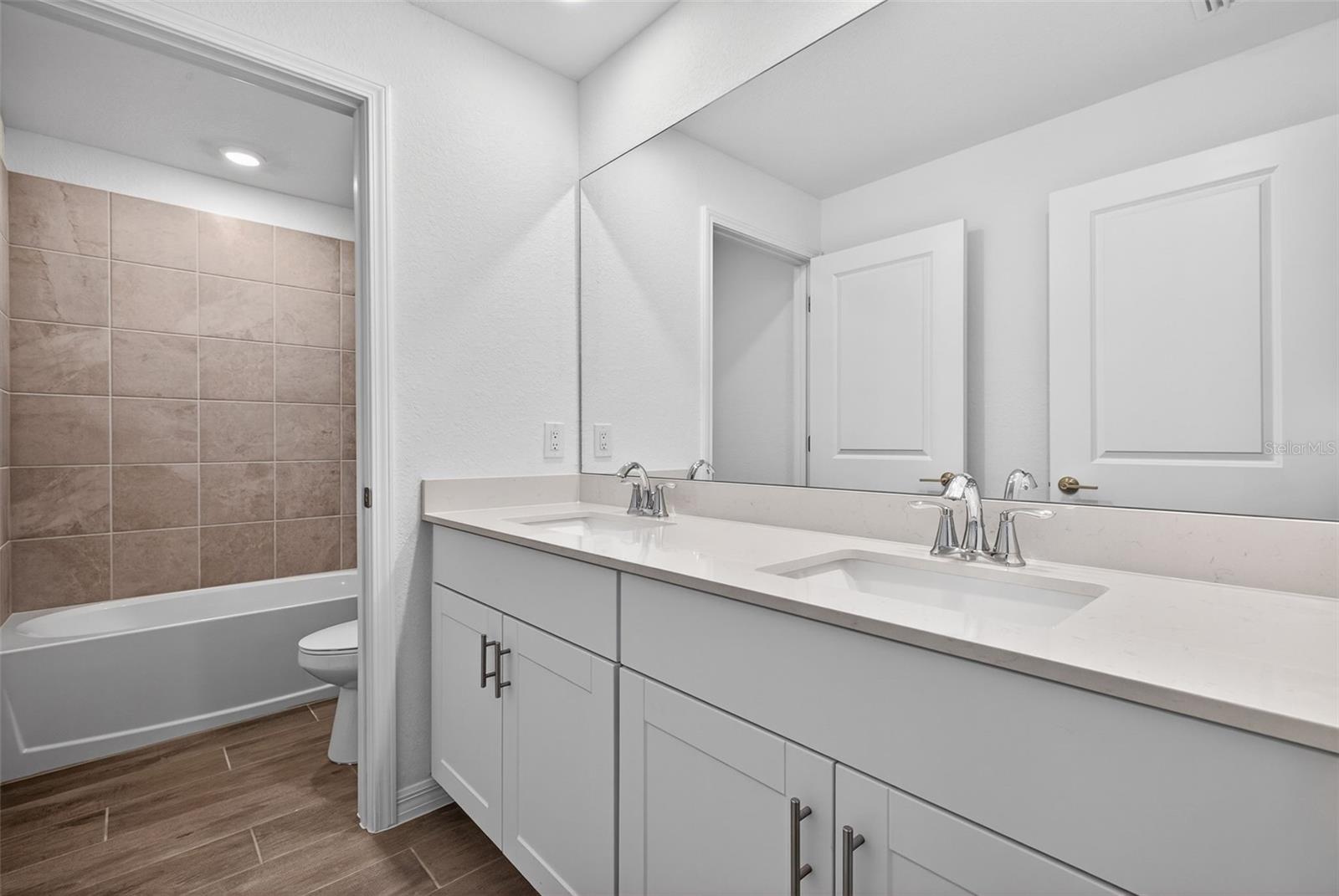 TUCKERS POINTE PH 1 - Residential