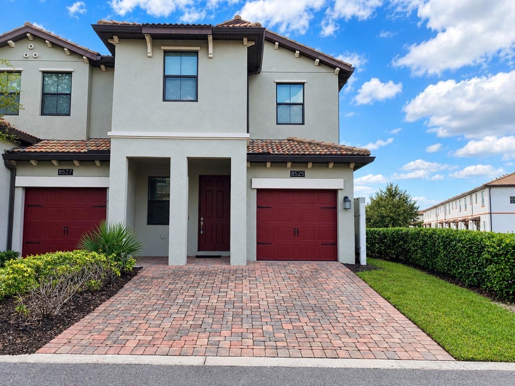 Photo of 8525 Zoeller Hills Drive, Davenport, FL 33896 (MLS # S5159905)