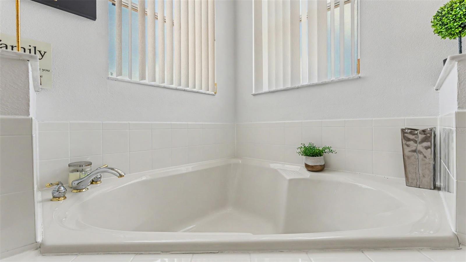 BELLALAGO PH 4P - Residential