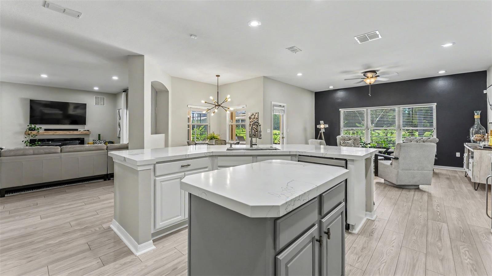 BELLALAGO PH 4P - Residential