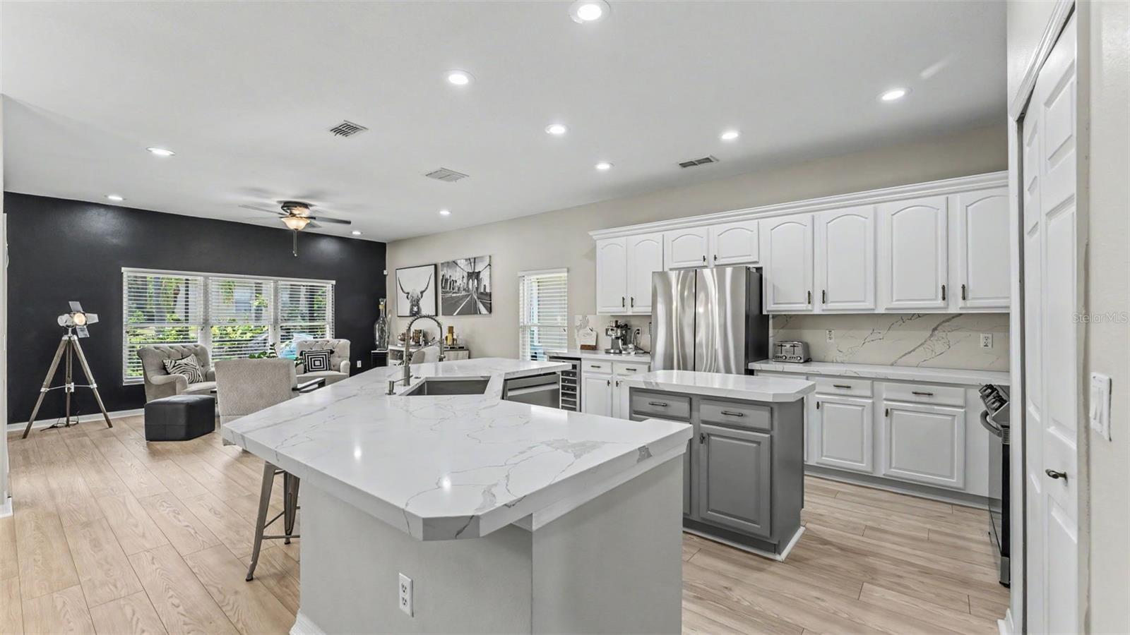BELLALAGO PH 4P - Residential