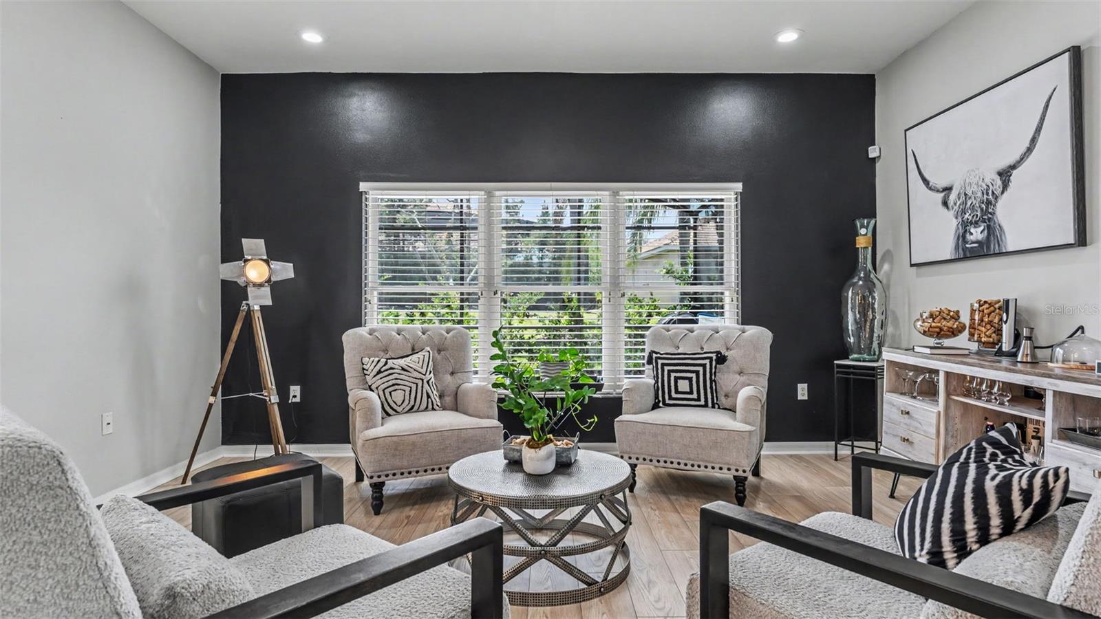 BELLALAGO PH 4P - Residential