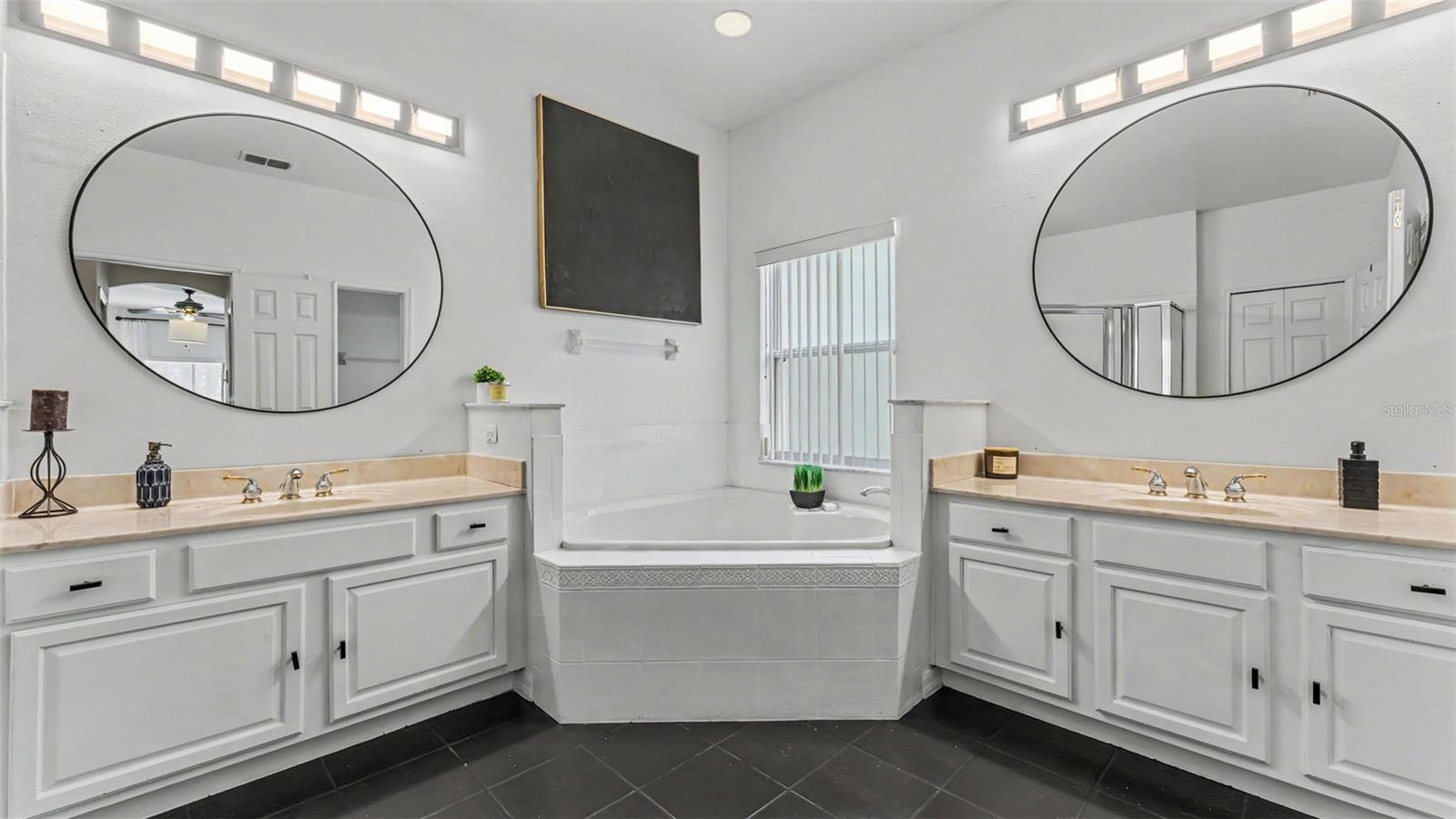 BELLALAGO PH 4P - Residential