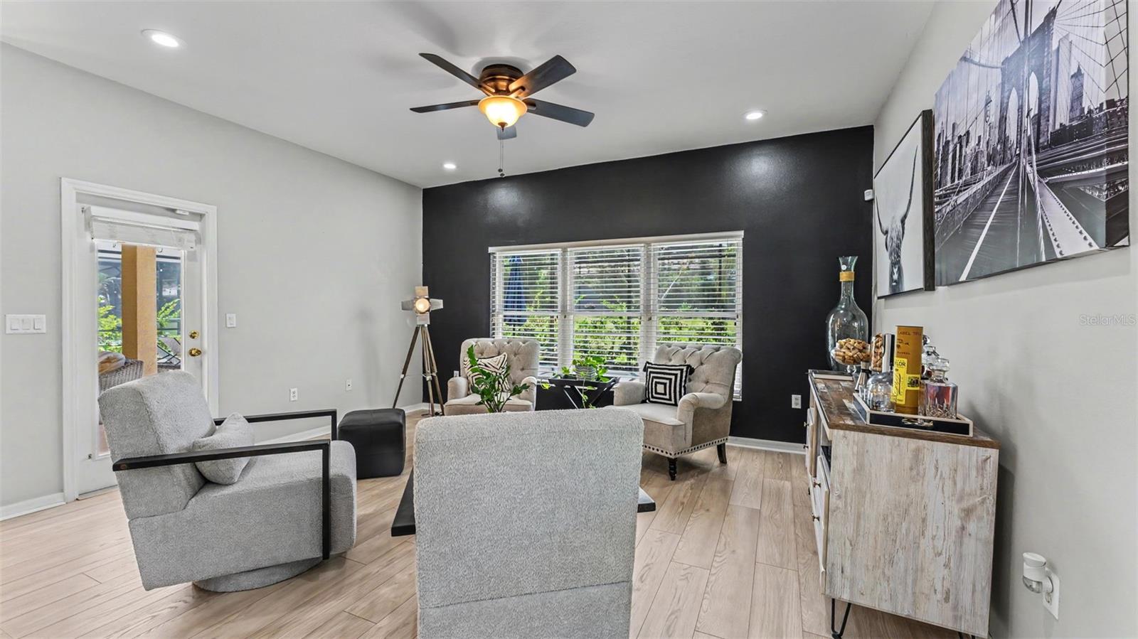 BELLALAGO PH 4P - Residential
