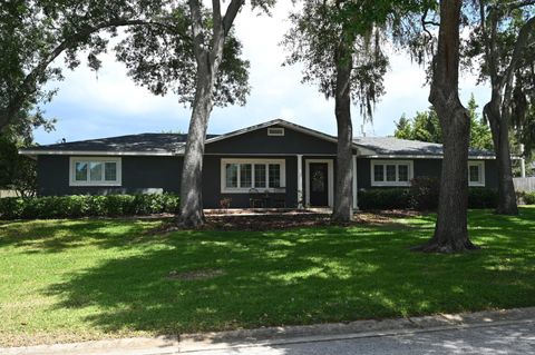 Photo of 1311 Estatewood Drive, Brandon, FL 33510 (MLS # TB8498175)