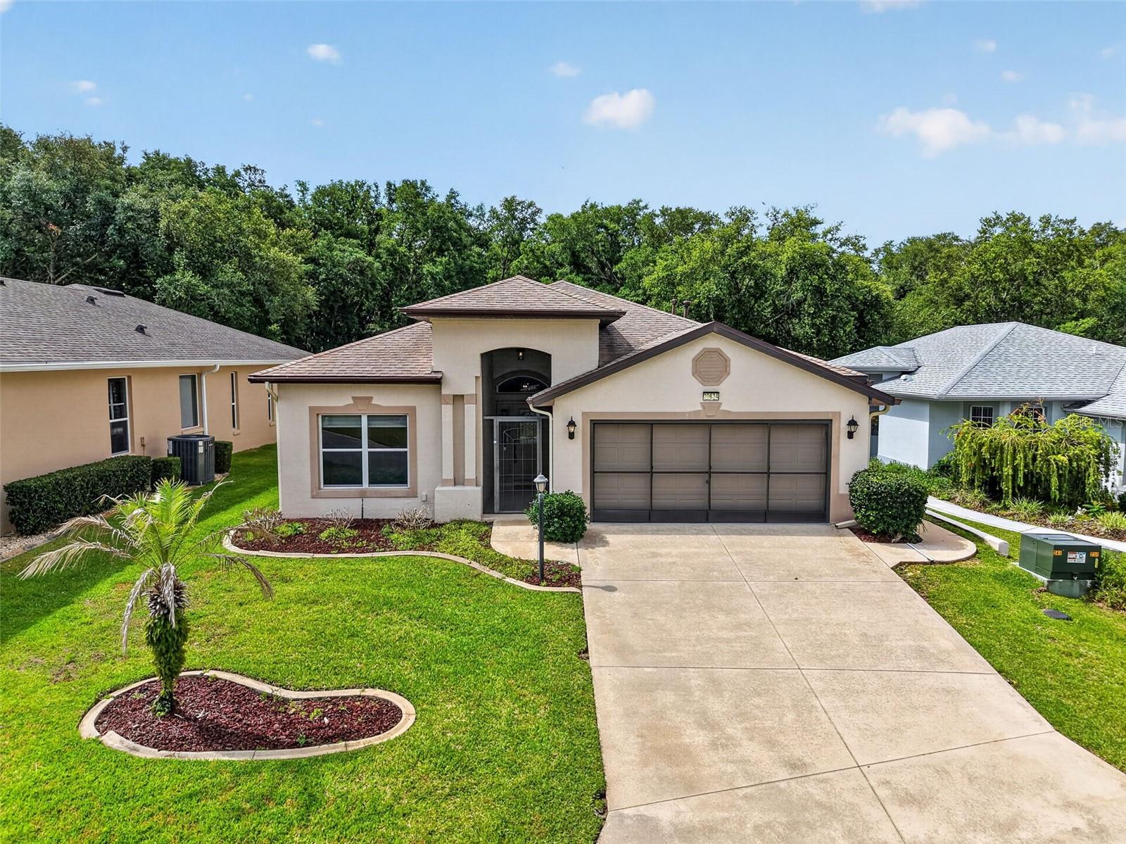ROYAL HIGHLANDS PH 02-B LT 1317 PB 50 PG - Residential