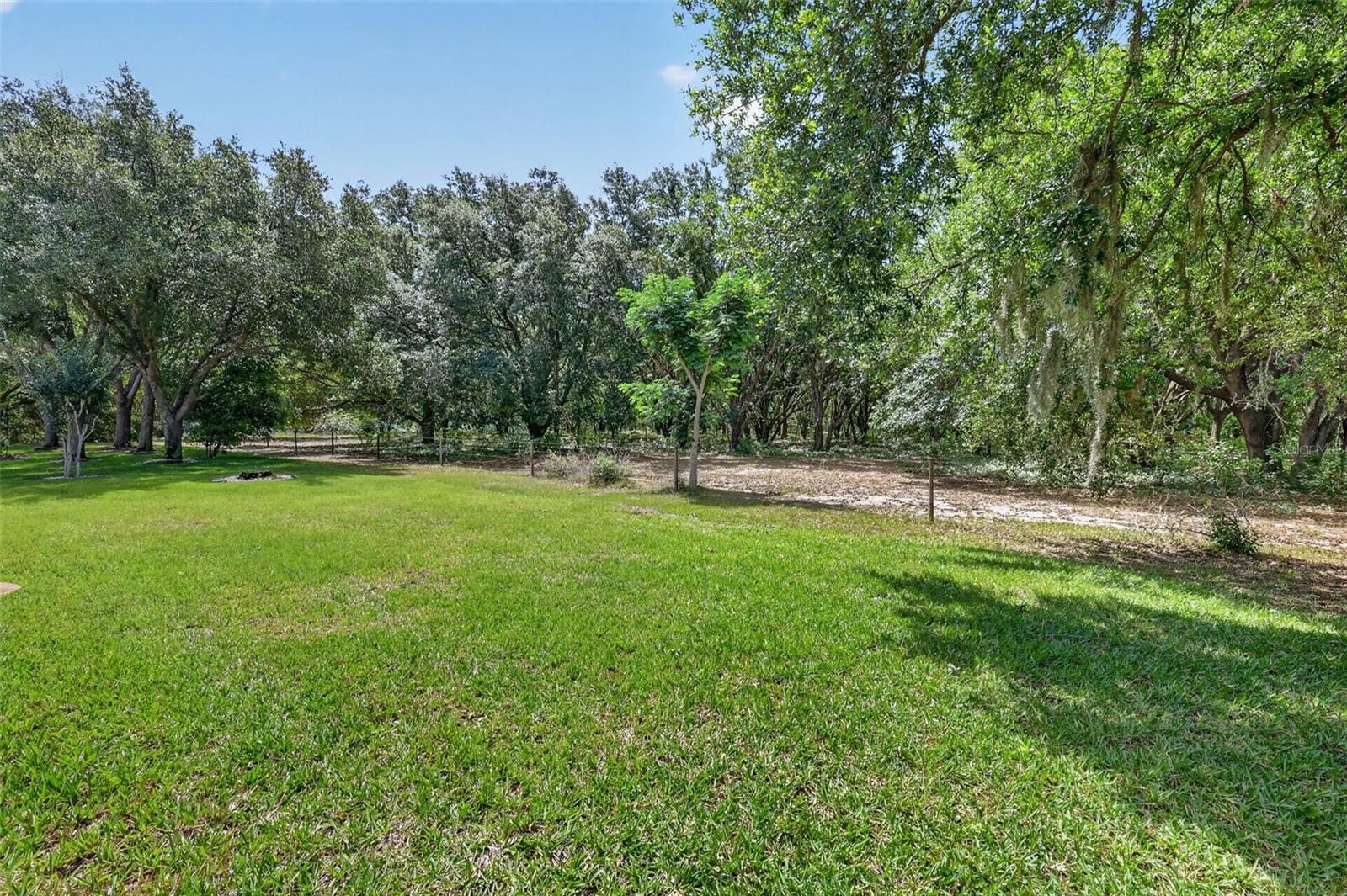 ROYAL HIGHLANDS PH 02-B LT 1317 PB 50 PG - Residential