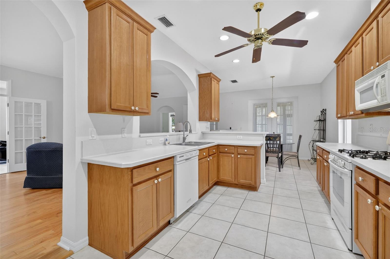 ROYAL HIGHLANDS PH 02-B LT 1317 PB 50 PG - Residential