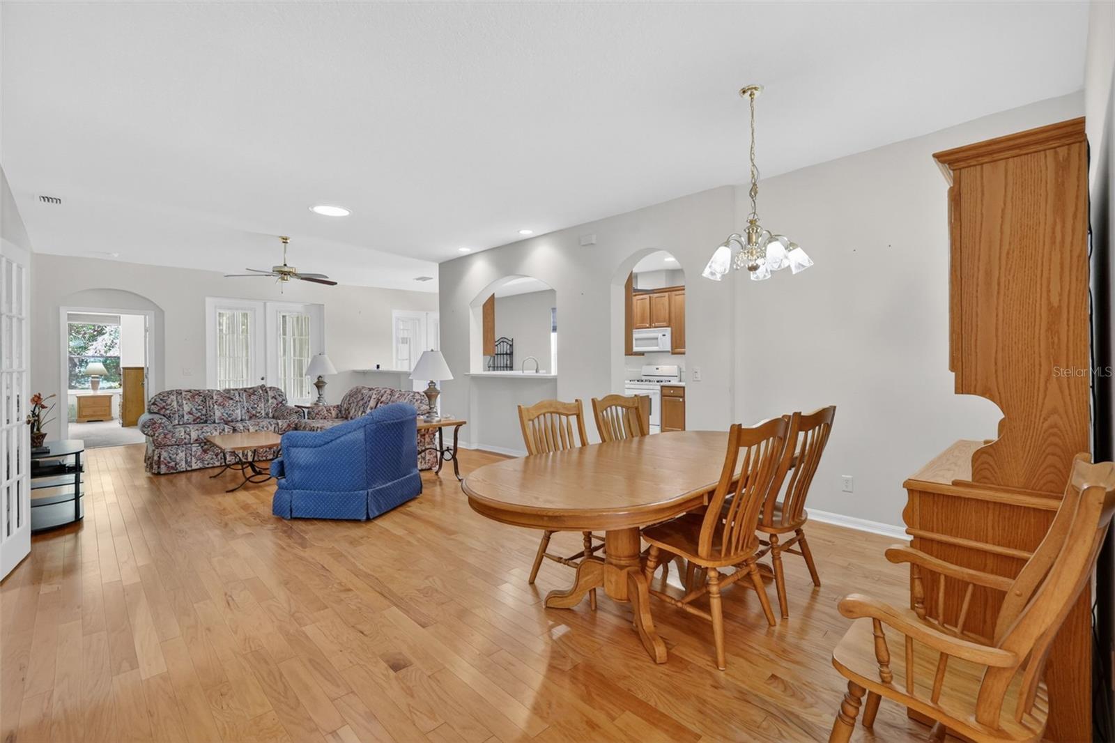 ROYAL HIGHLANDS PH 02-B LT 1317 PB 50 PG - Residential
