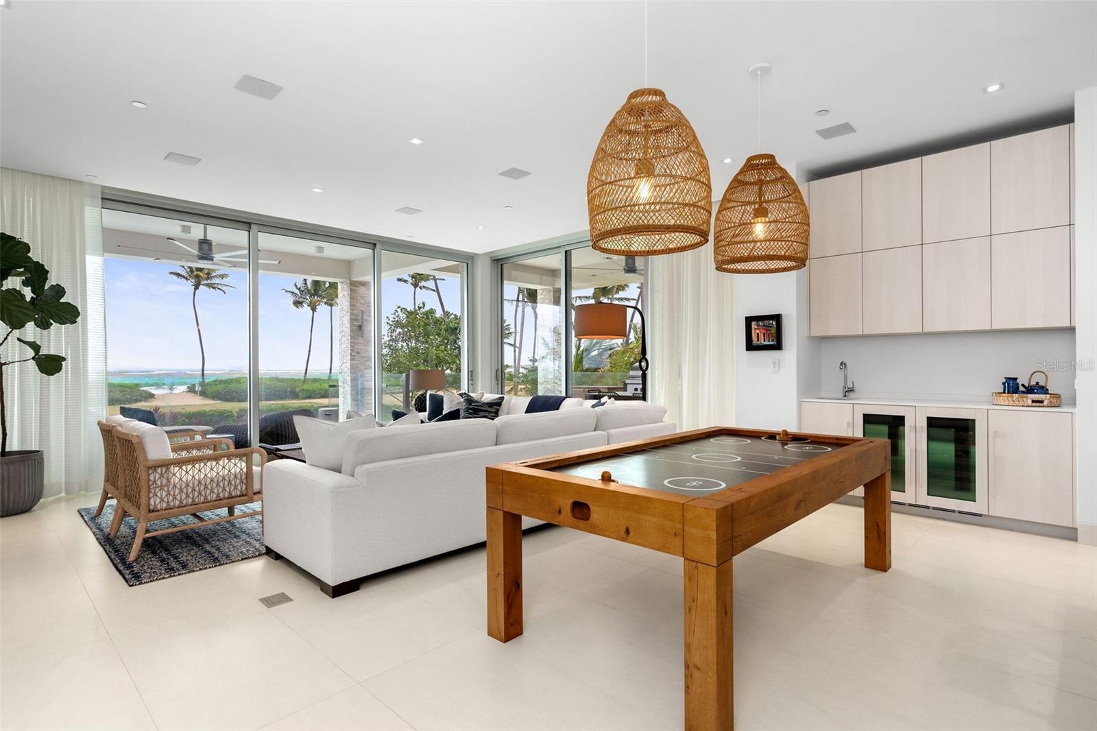 OCEAN DRIVE AT THE ST. REGIS BAHIA BEACH - Residential