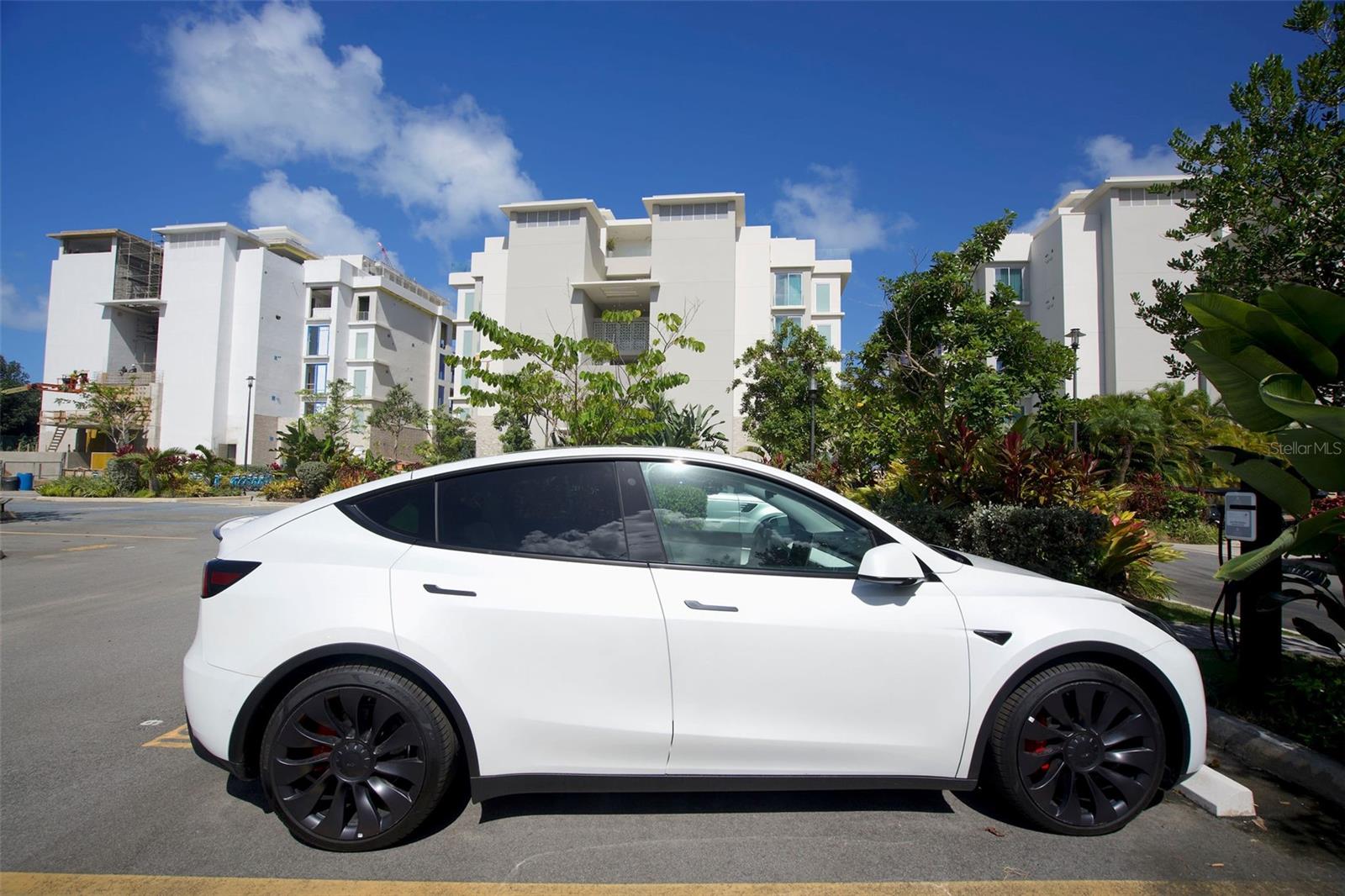 OCEAN DRIVE AT THE ST. REGIS BAHIA BEACH - Residential