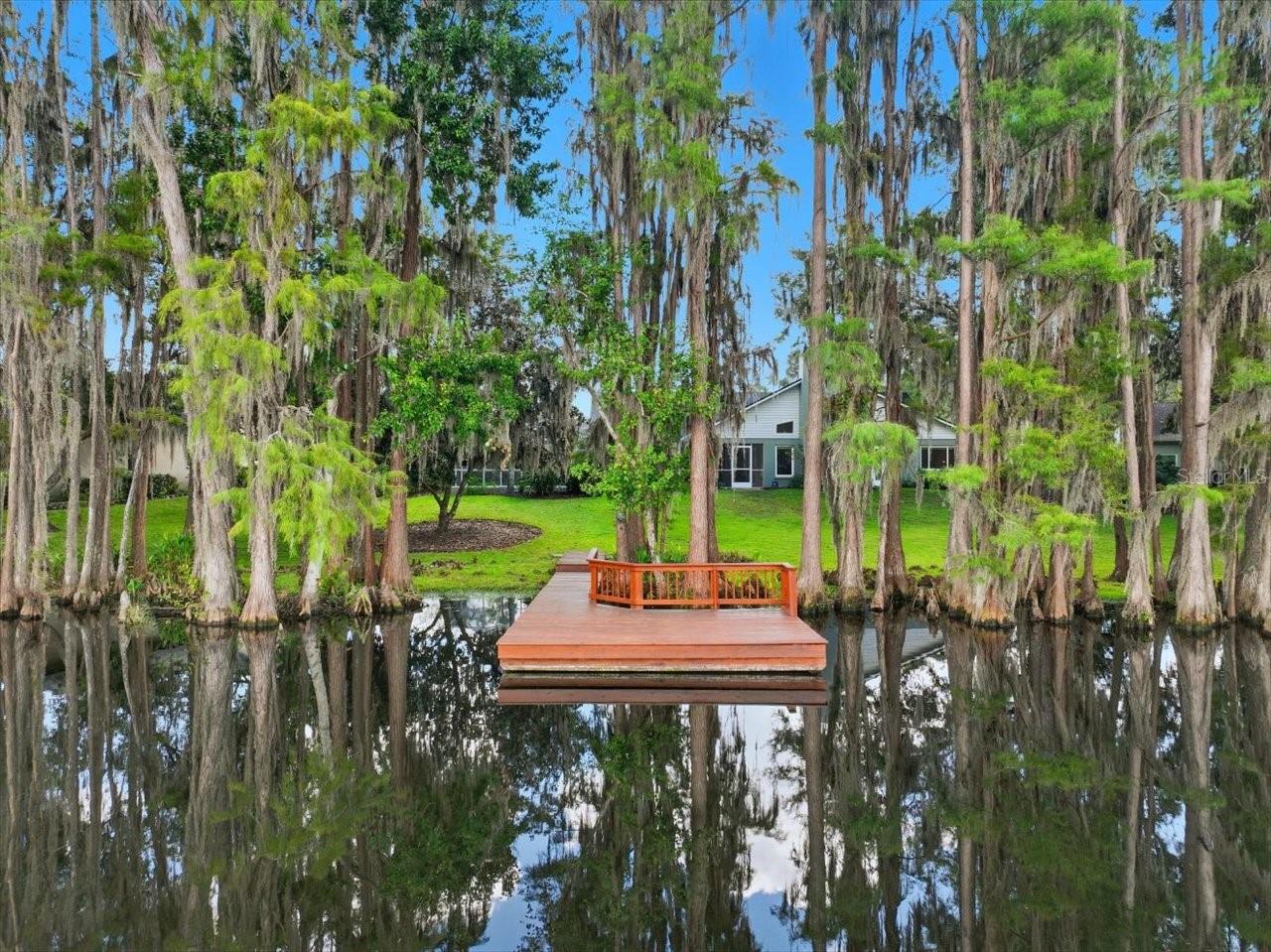 302 LAKE KELL COURT