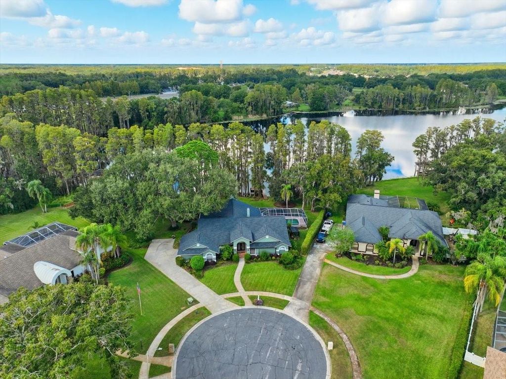 Photo of 302 Lake Kell Court, Lutz, FL 33549 (MLS # TB8440572)