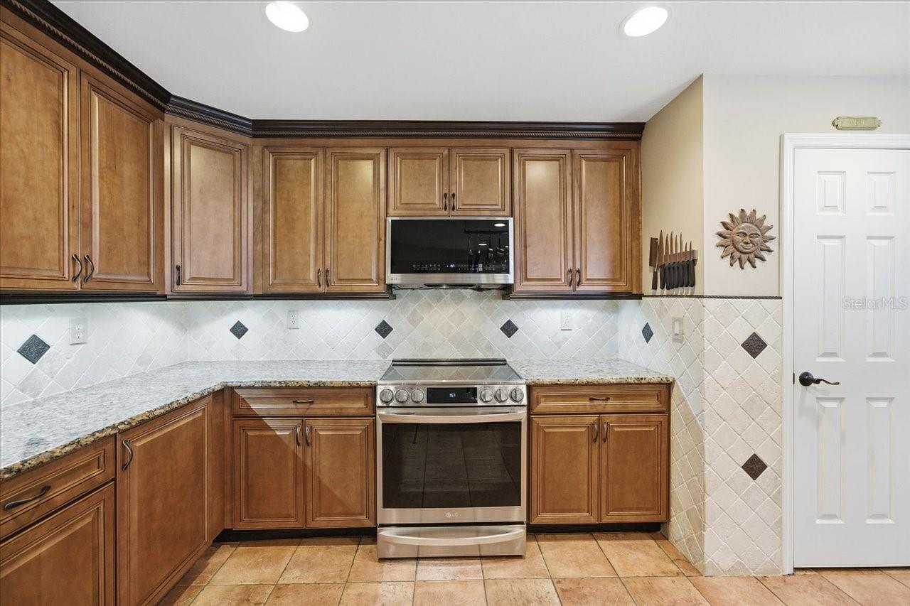 LAKE KELL CROSSINGS - Residential