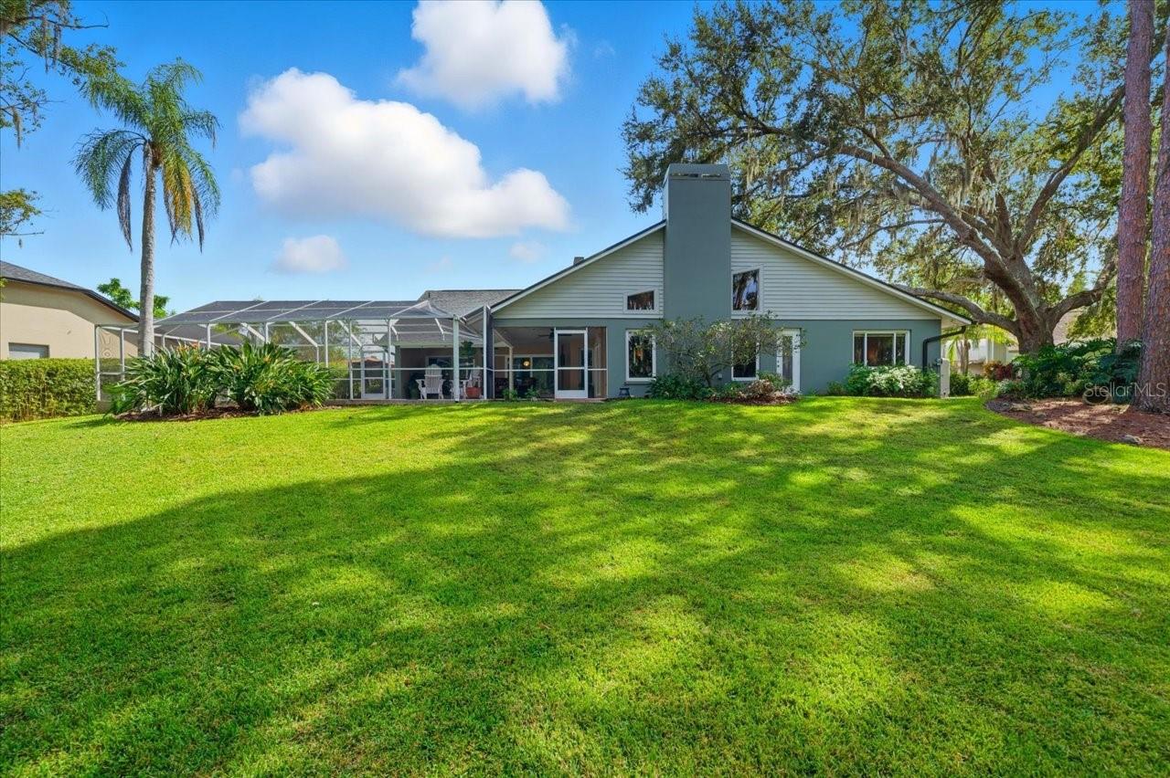302 LAKE KELL COURT