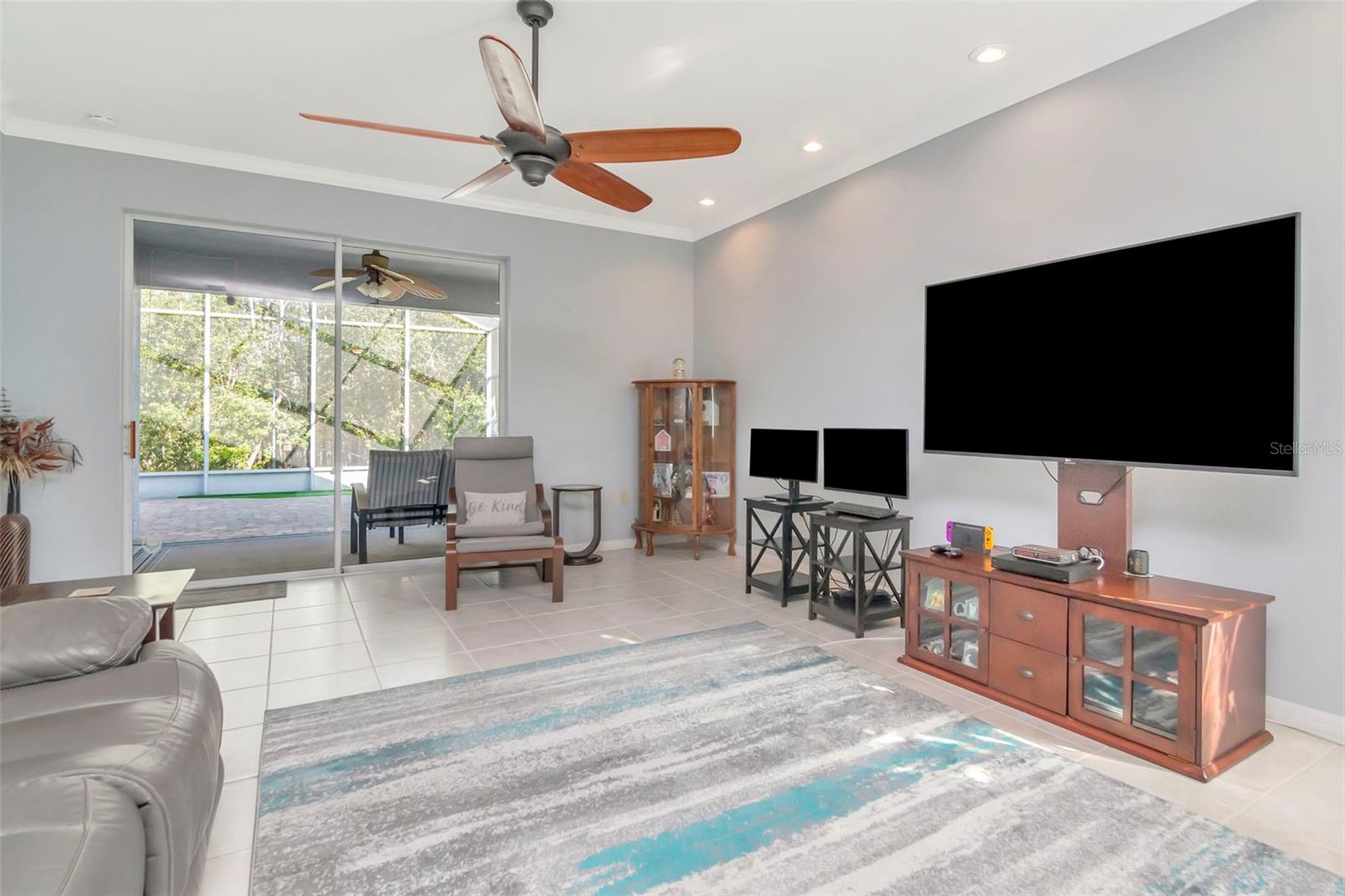 GROVES PH 03 - Residential