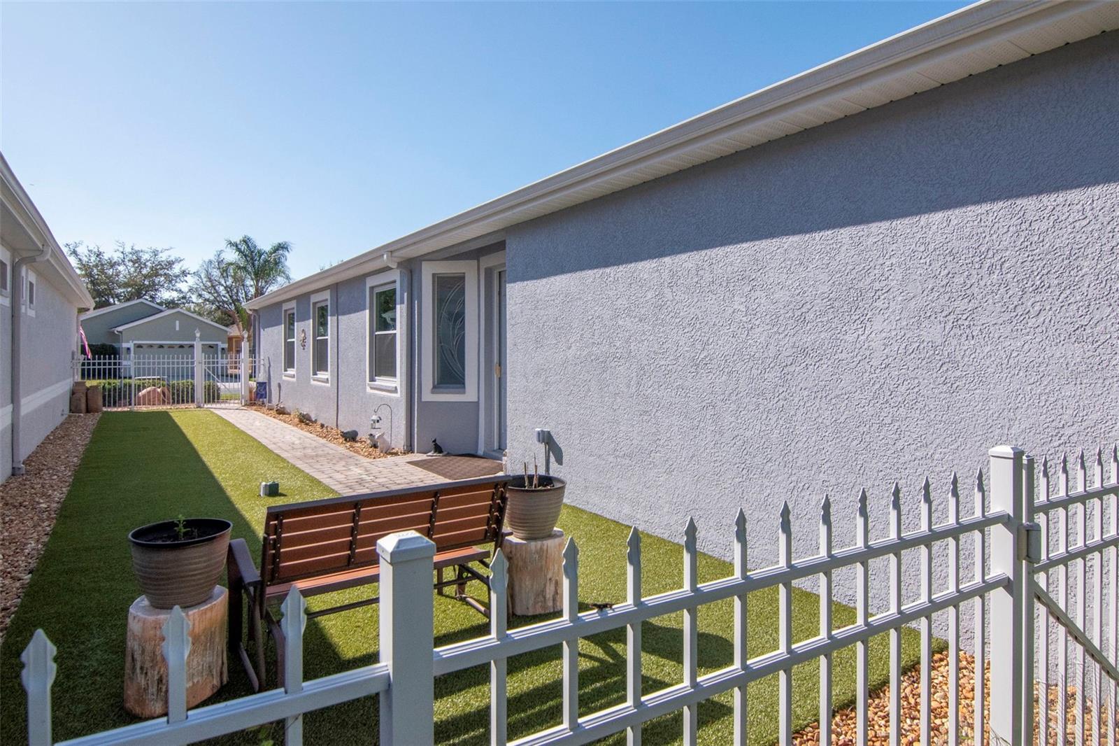 GROVES PH 03 - Residential