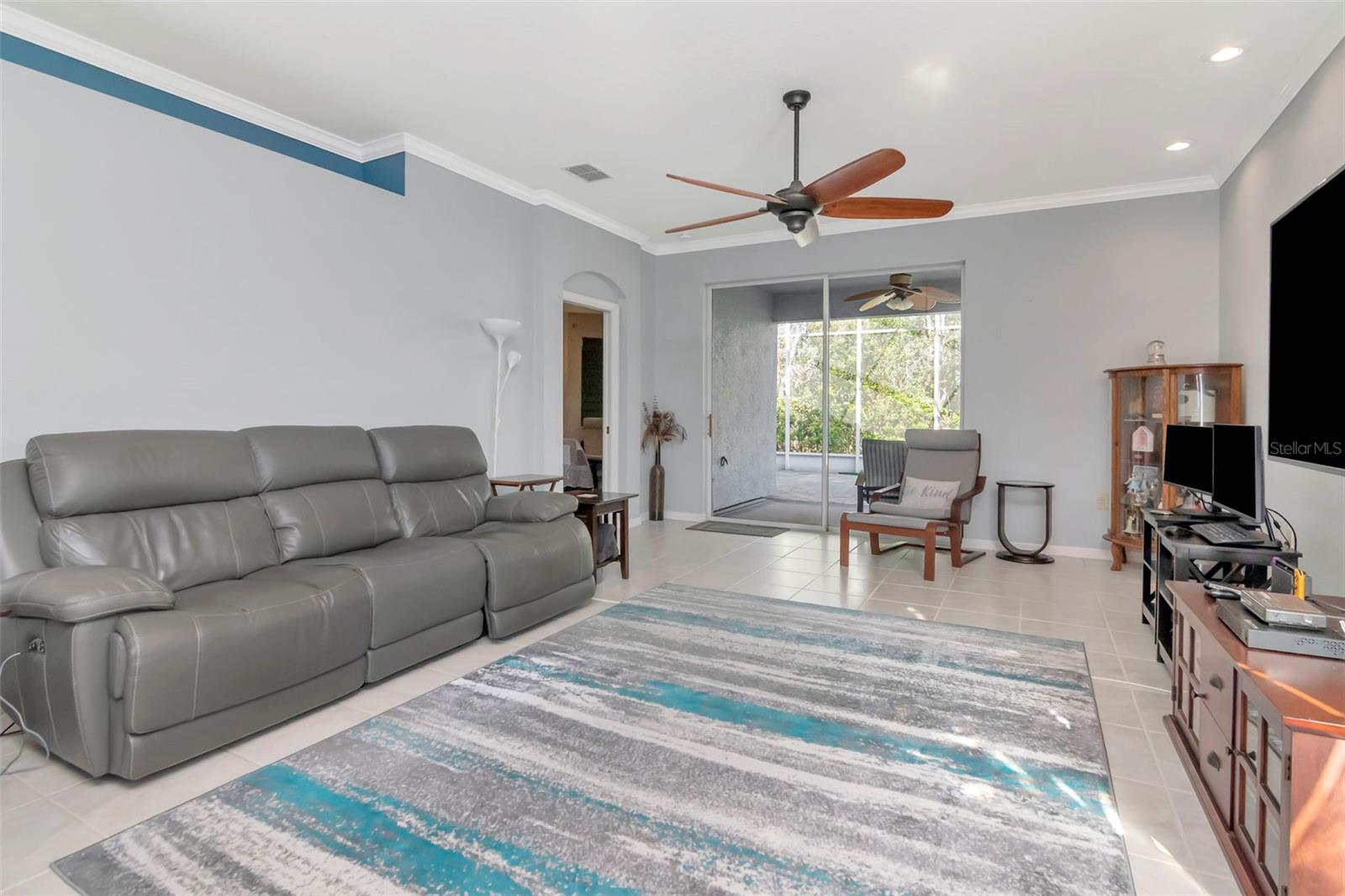 GROVES PH 03 - Residential