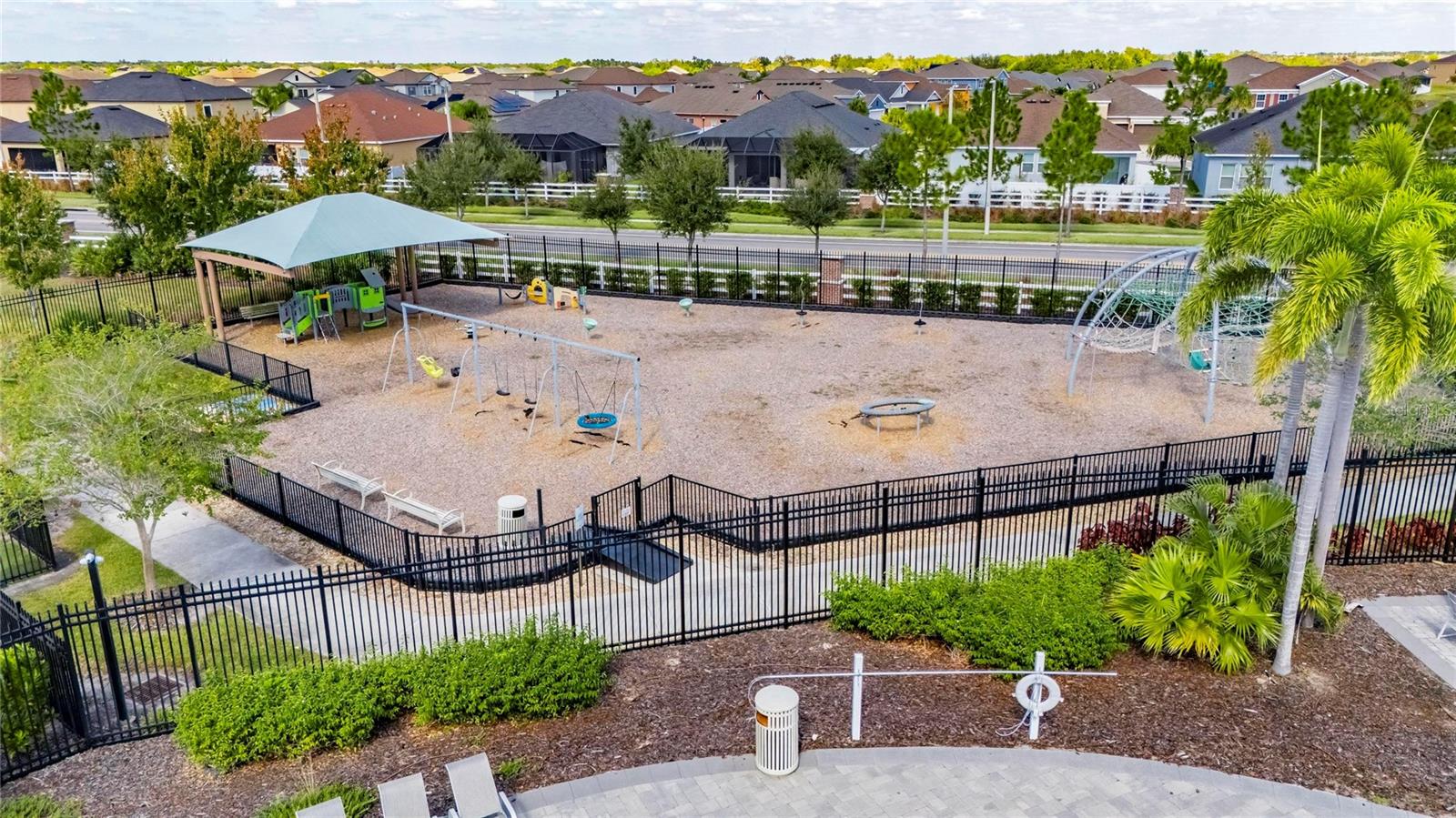 SOUTH FORK S & TR T - Residential Lease