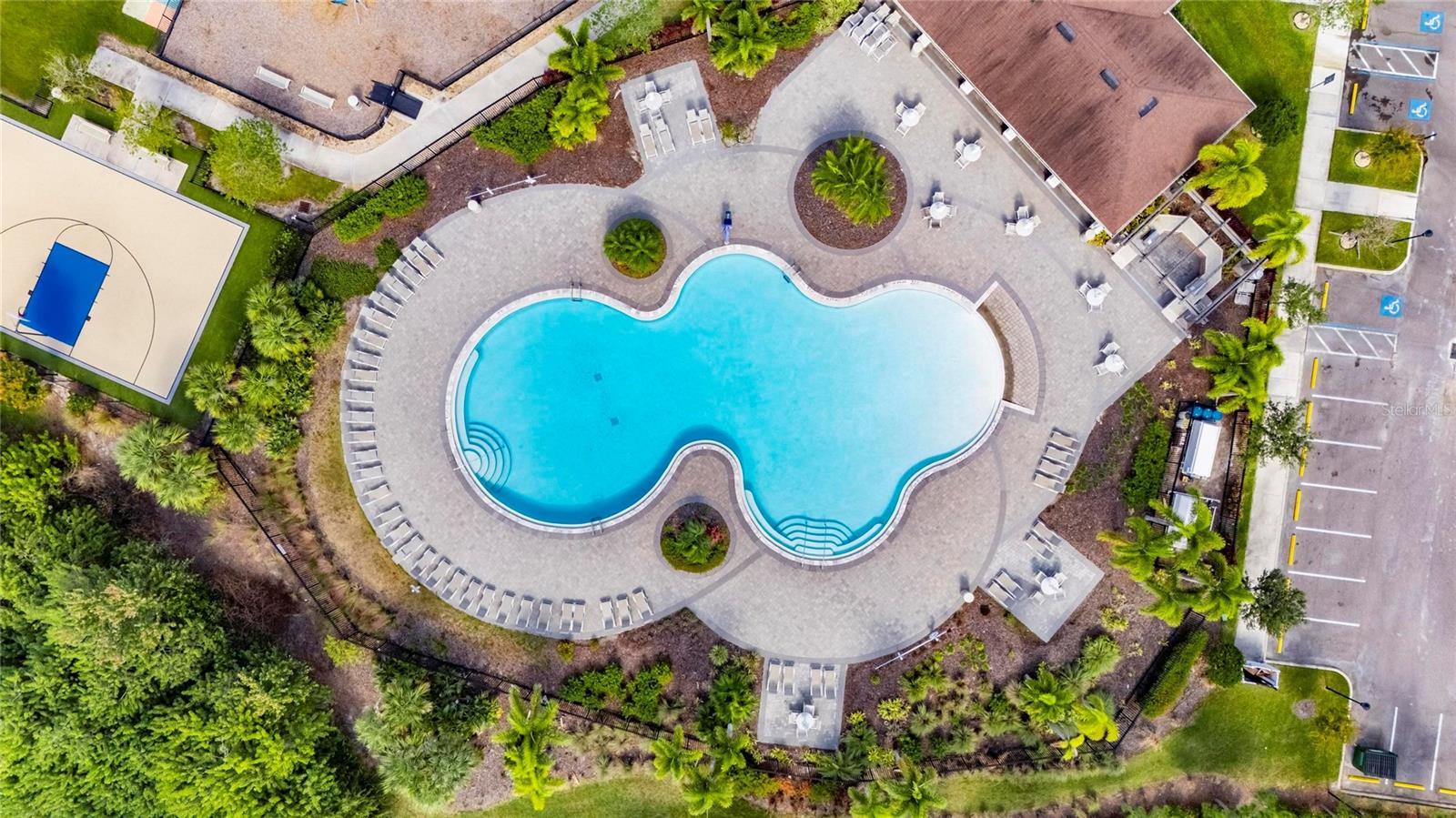 SOUTH FORK S & TR T - Residential Lease