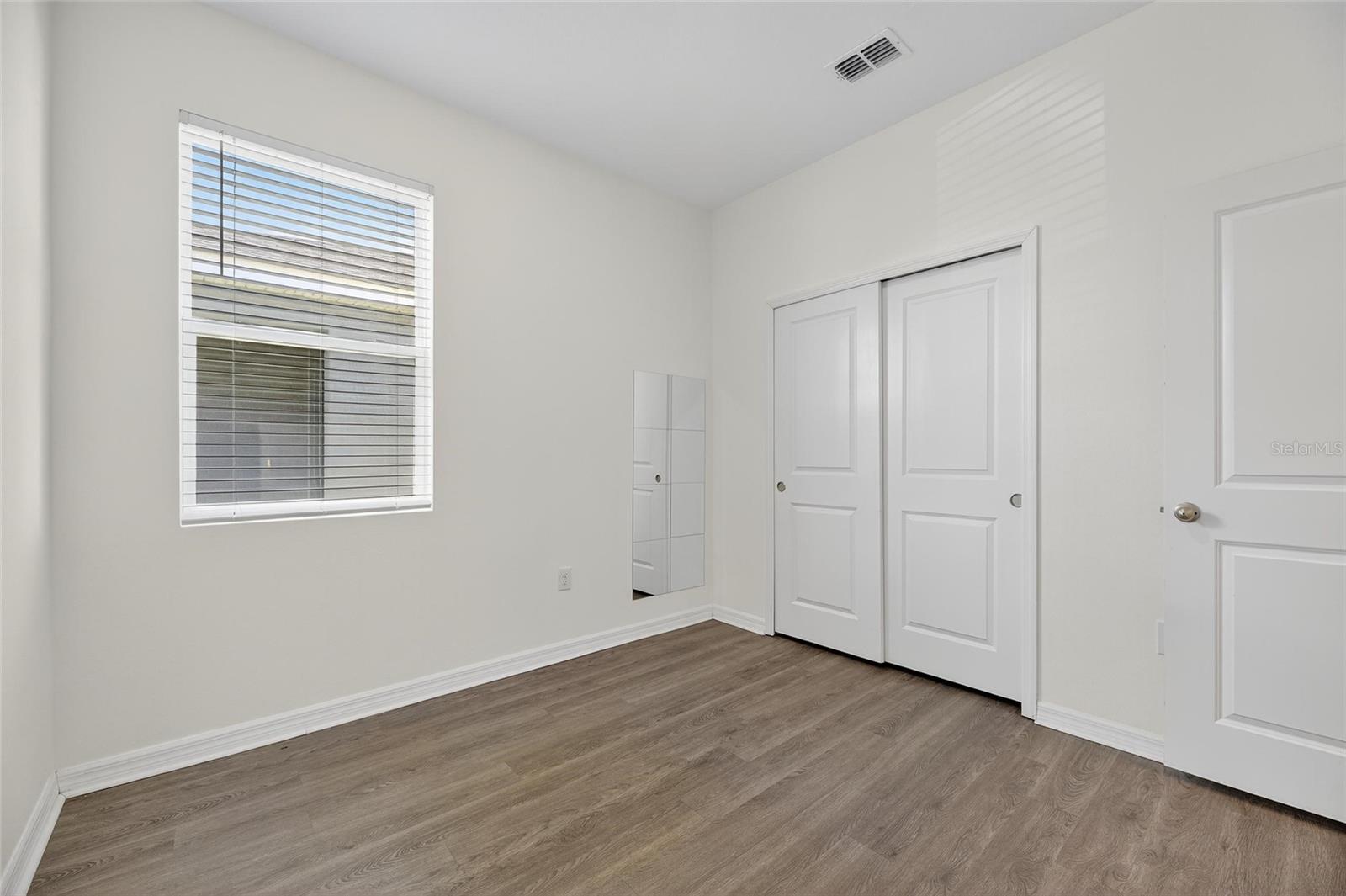 SOUTH FORK S & TR T - Residential Lease