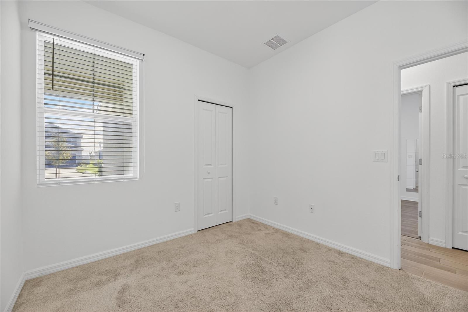 SOUTH FORK S & TR T - Residential Lease