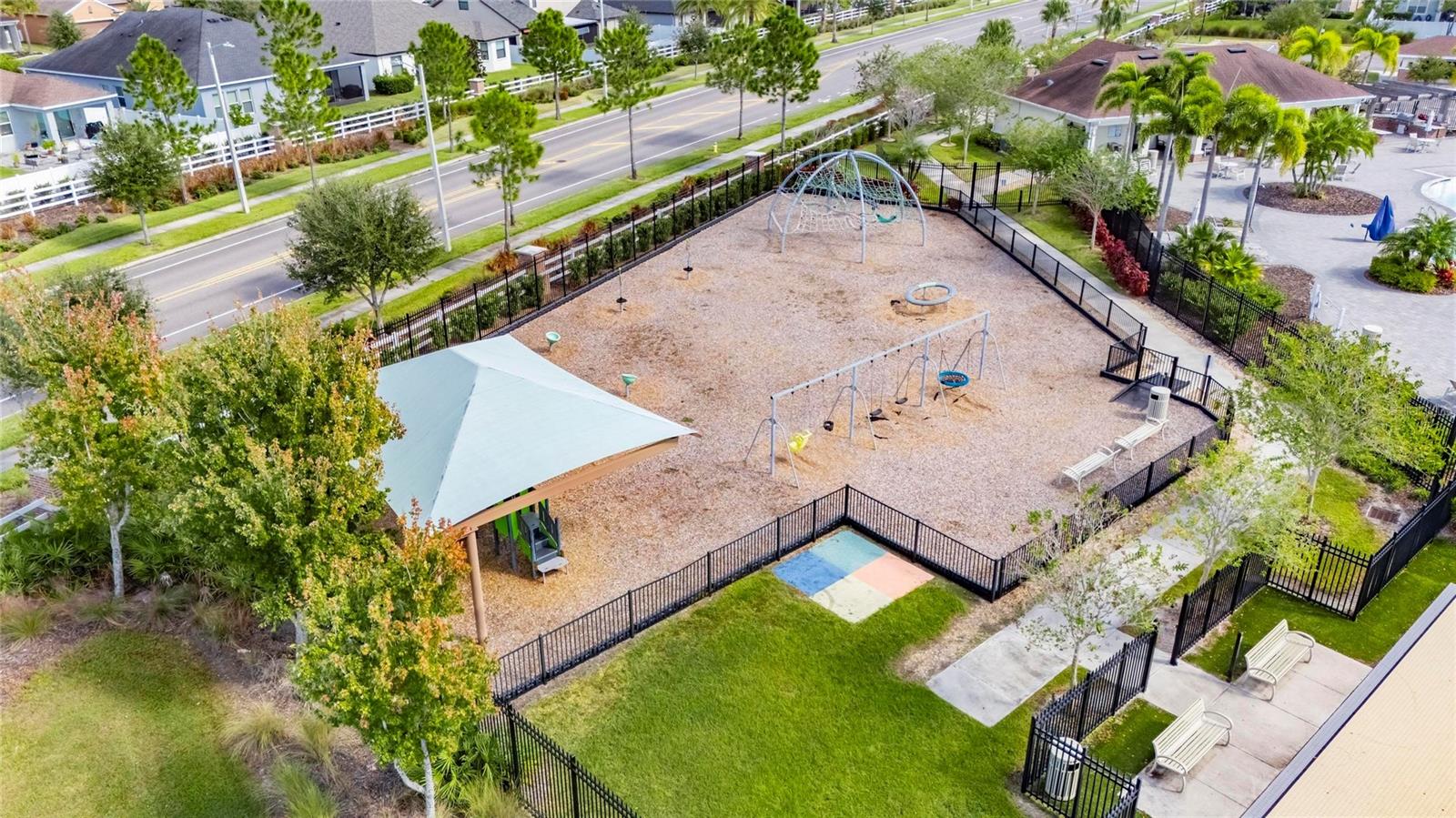 SOUTH FORK S & TR T - Residential Lease