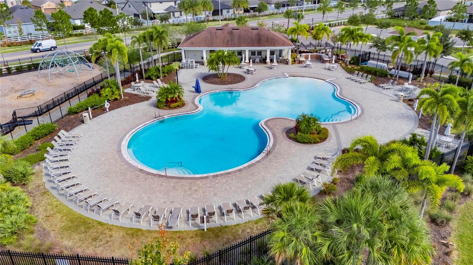 SOUTH FORK S & TR T - Residential Lease