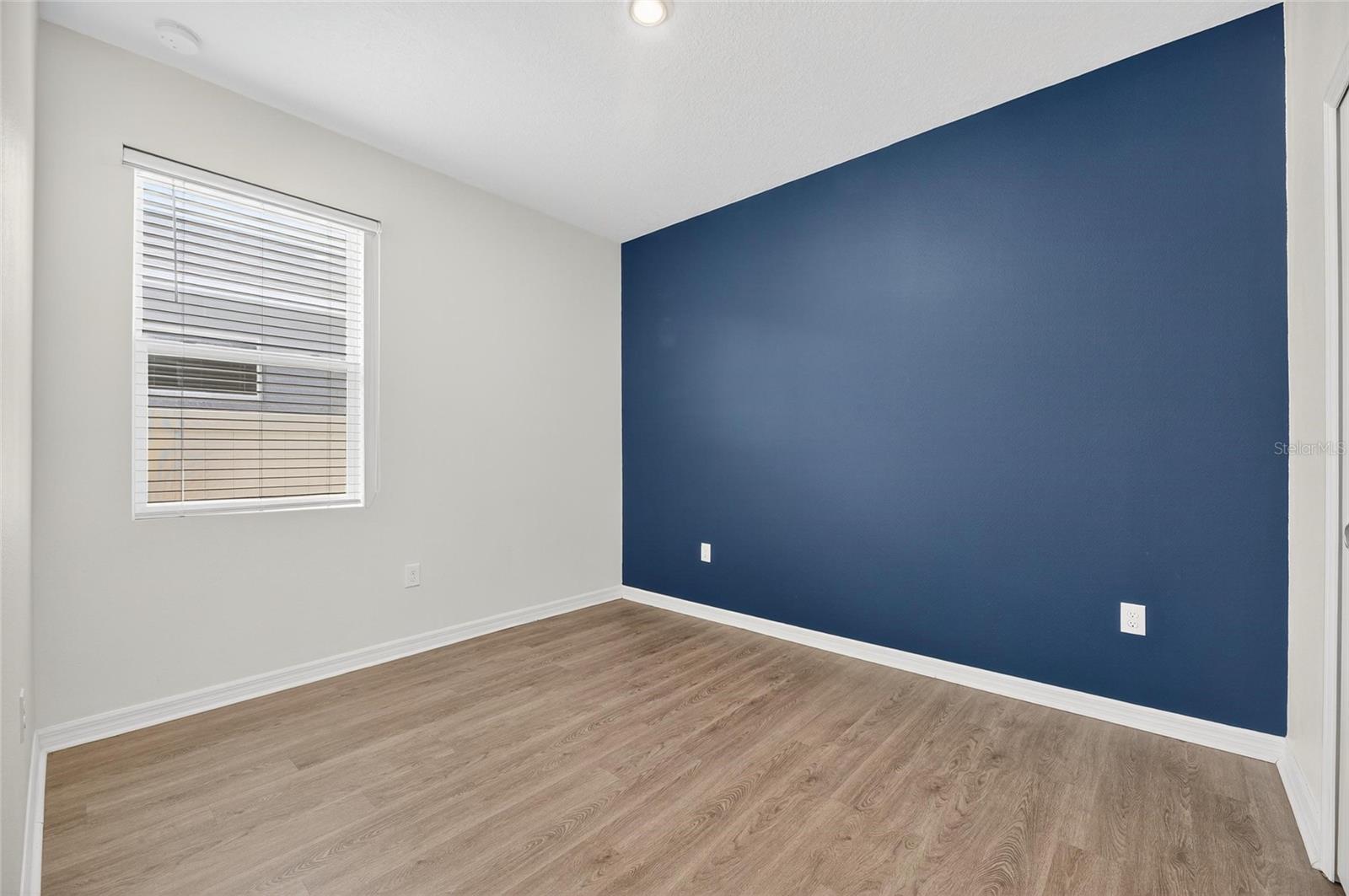 SOUTH FORK S & TR T - Residential Lease