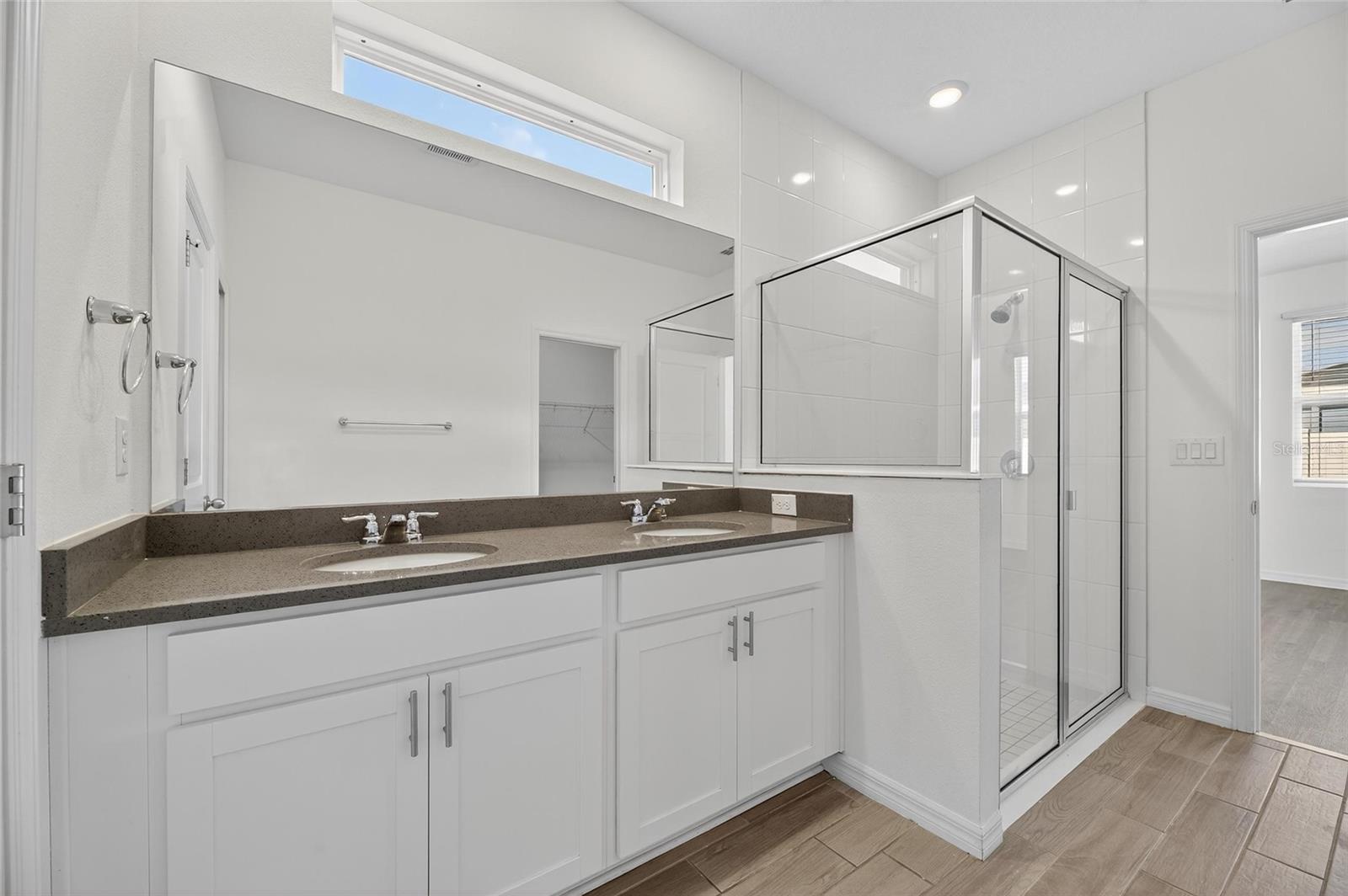 SOUTH FORK S & TR T - Residential Lease