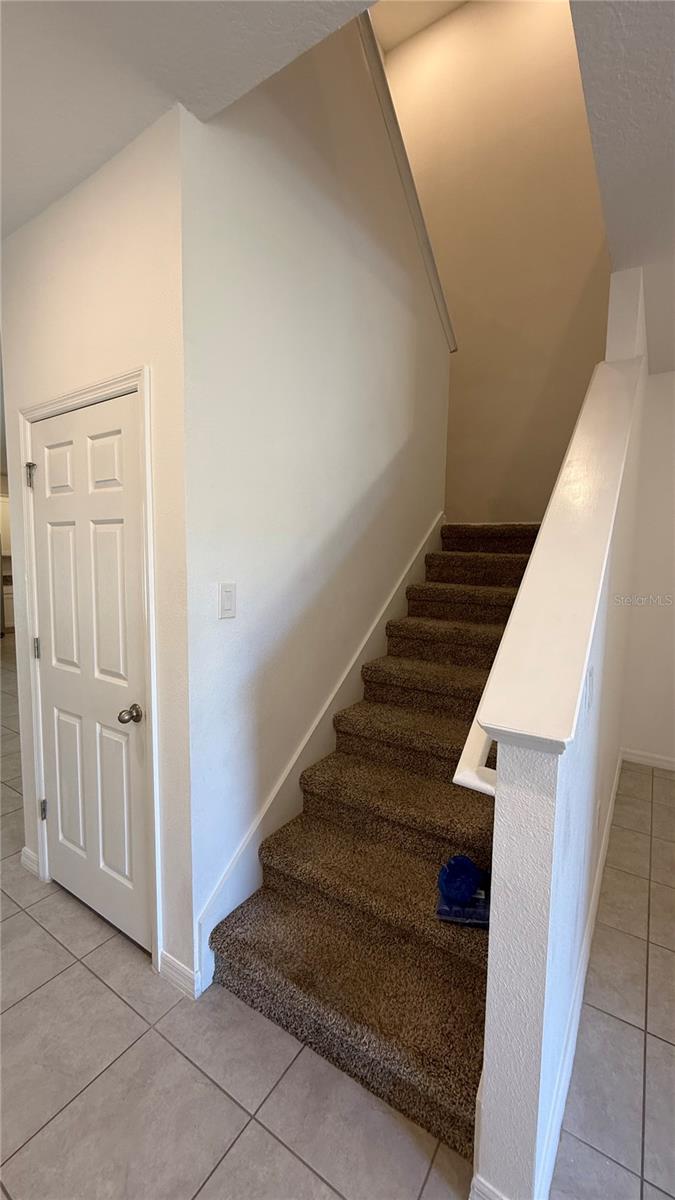 ARBORS/MDW WOODS - Residential Lease