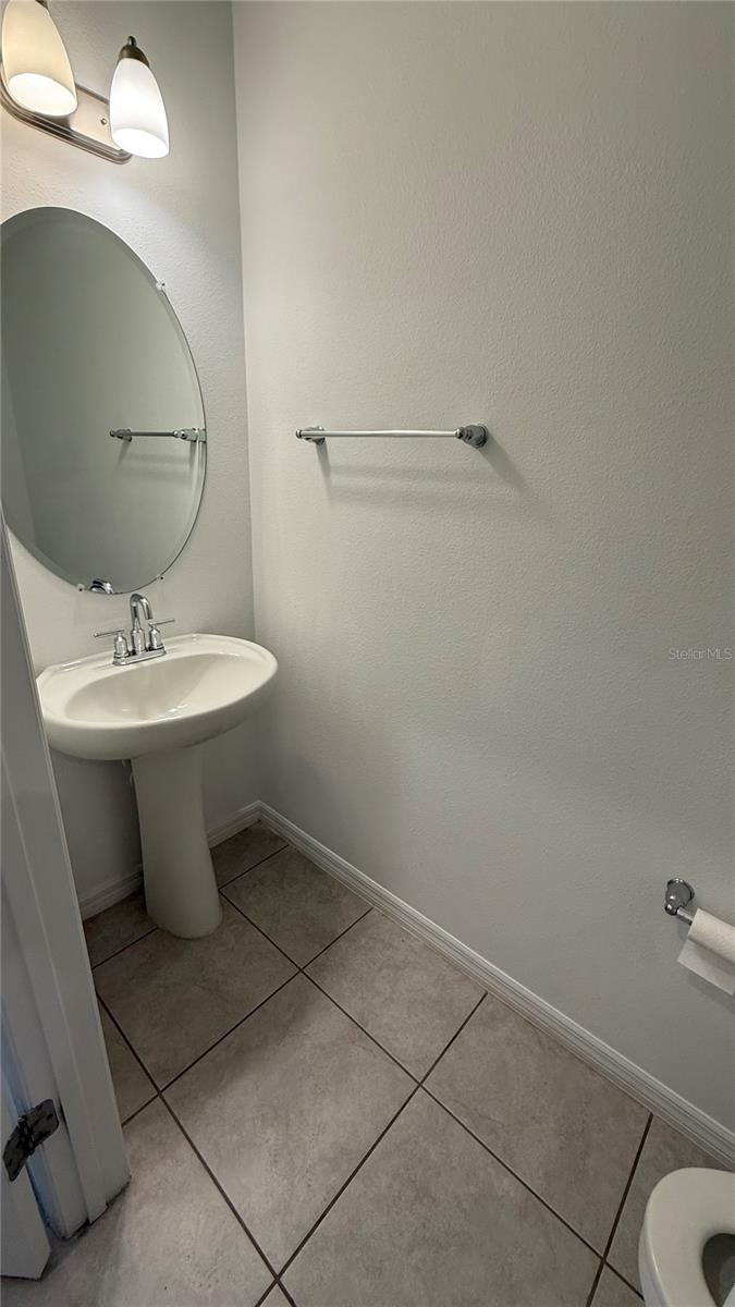 ARBORS/MDW WOODS - Residential Lease