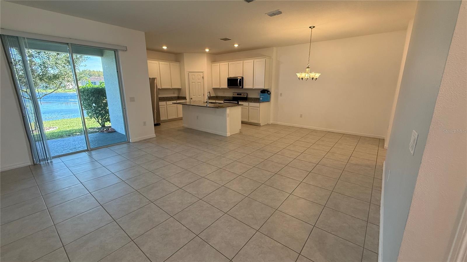 ARBORS/MDW WOODS - Residential Lease