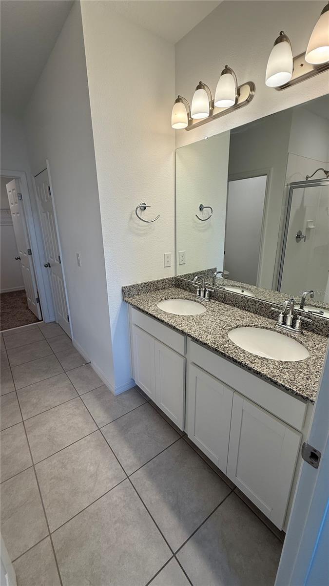 ARBORS/MDW WOODS - Residential Lease