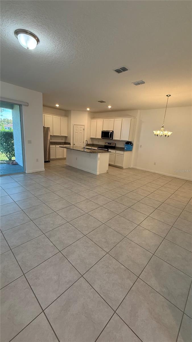 ARBORS/MDW WOODS - Residential Lease