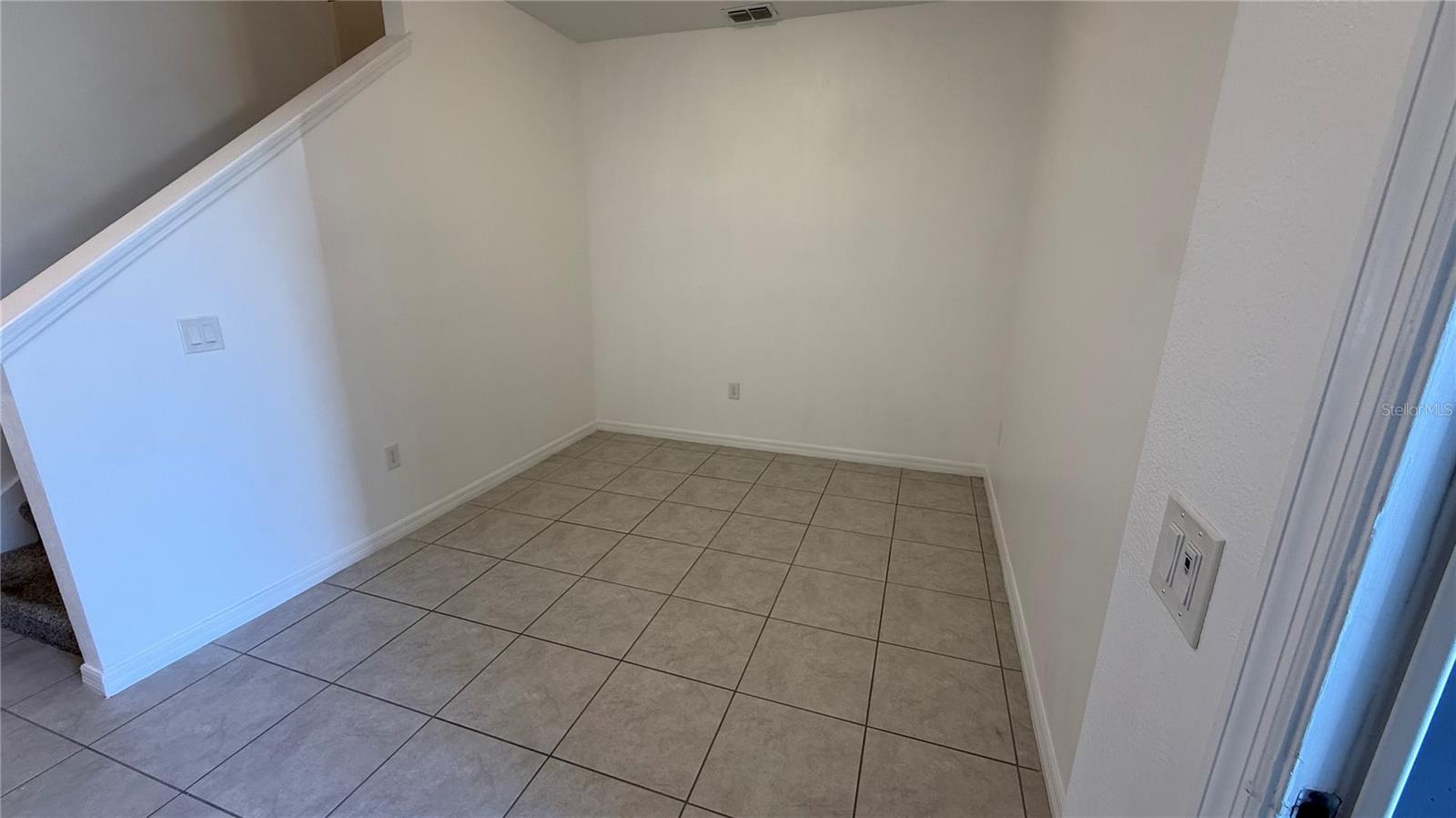 ARBORS/MDW WOODS - Residential Lease