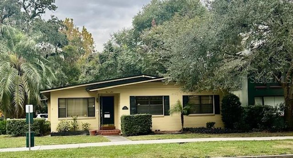 Photo of 501 E Church Street, Orlando, FL 32801 (MLS # O6366671)