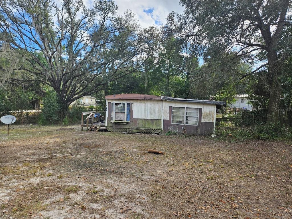 Photo of 15950 NE 4th Place, Williston, FL 32696 (MLS # OM714204)