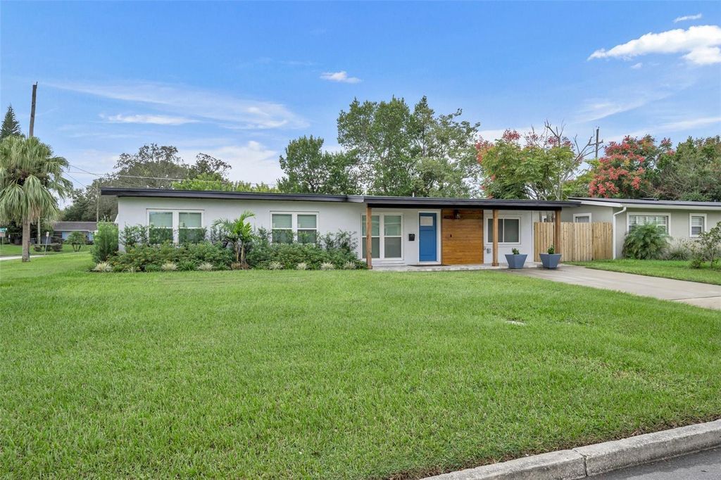 Photo of 4020 Ibis Drive, Orlando, FL 32803 (MLS # O6397851)