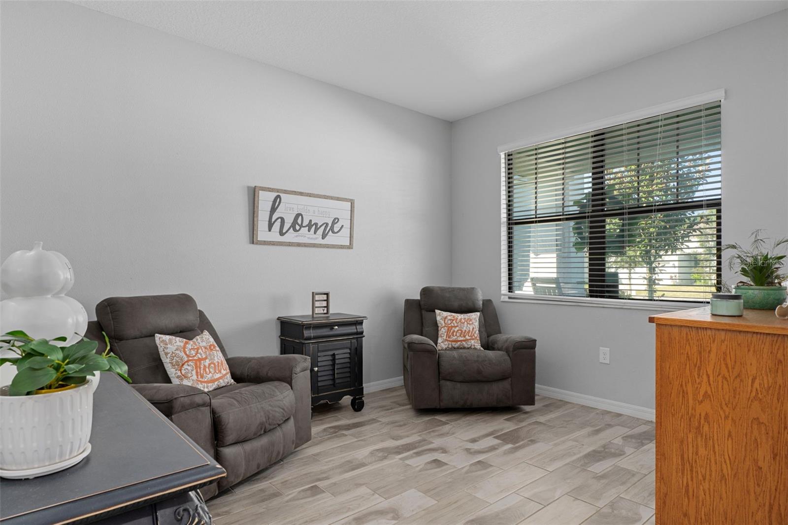 LAKESIDE PH 3 - Residential